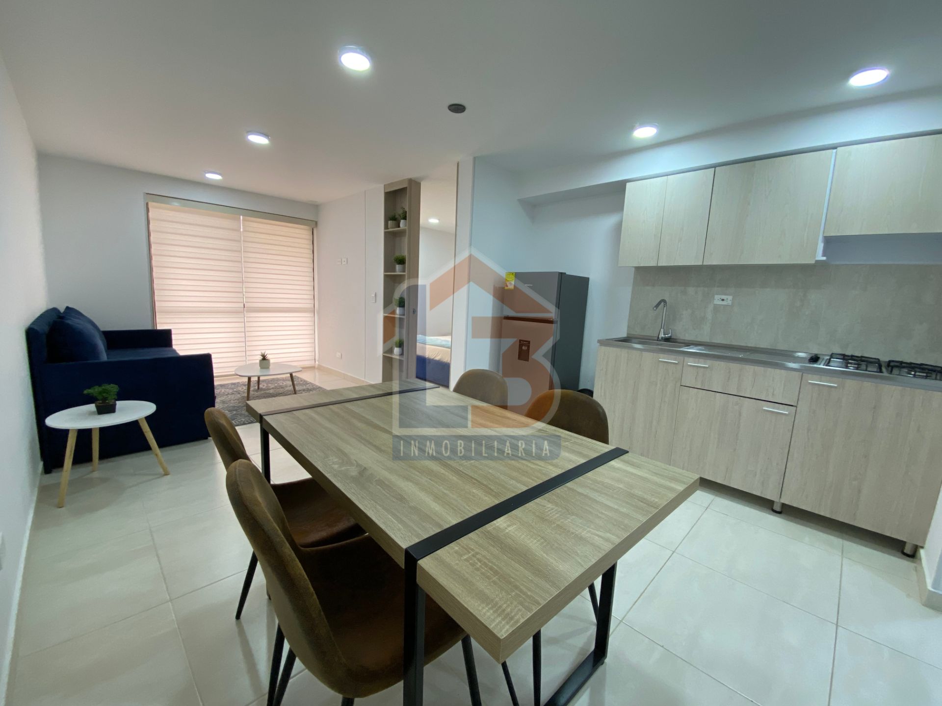 SE VENDE APARTAESTUDIO HITO  (1).jpg
