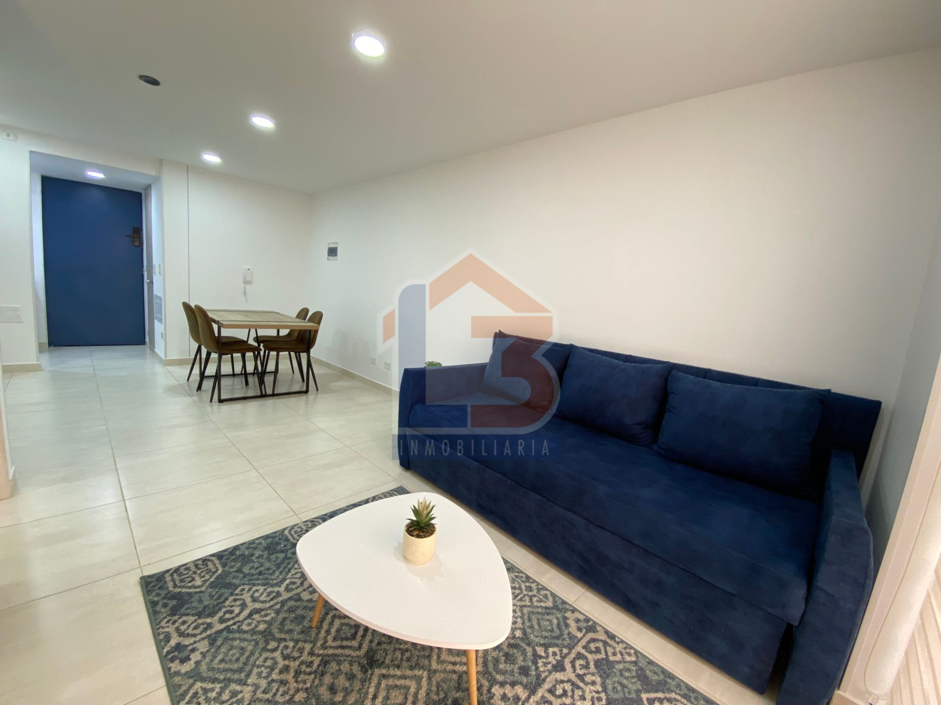 SE VENDE APARTAESTUDIO HITO  (5).jpg