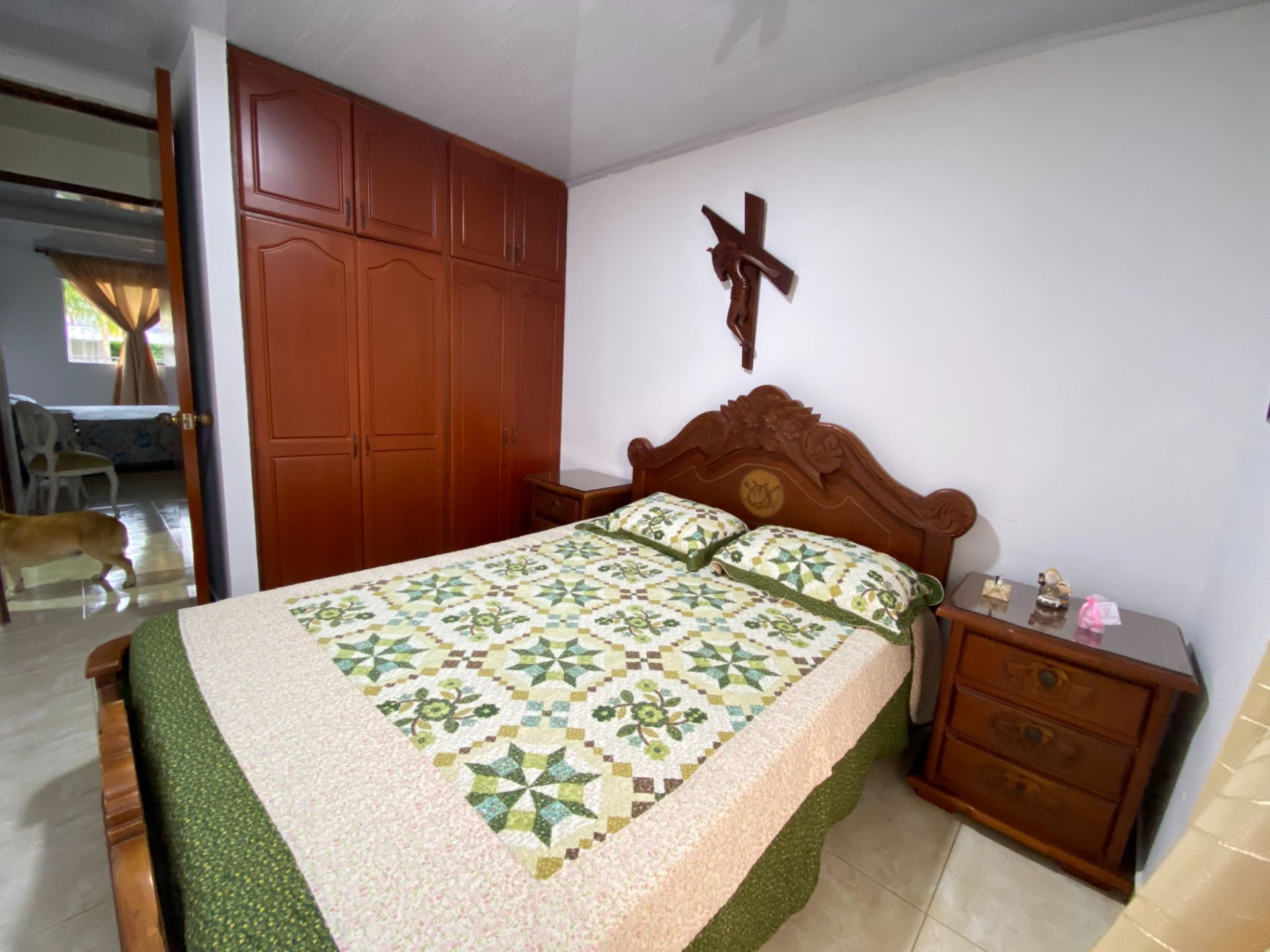 SE VENDE CASA AV CENTENARIO  (7).JPG