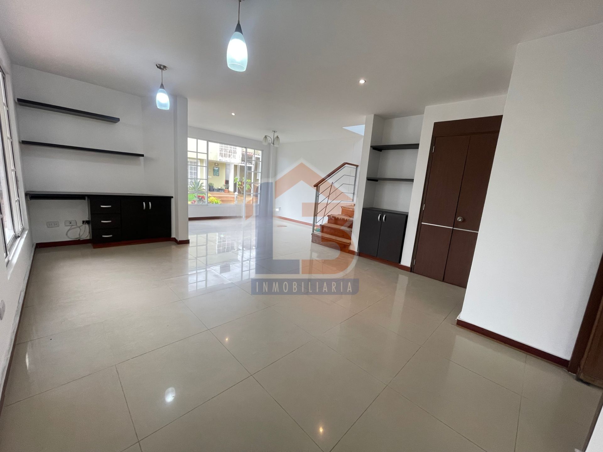 SE VENDE CASA SECTOR COINCA  (1).jpg