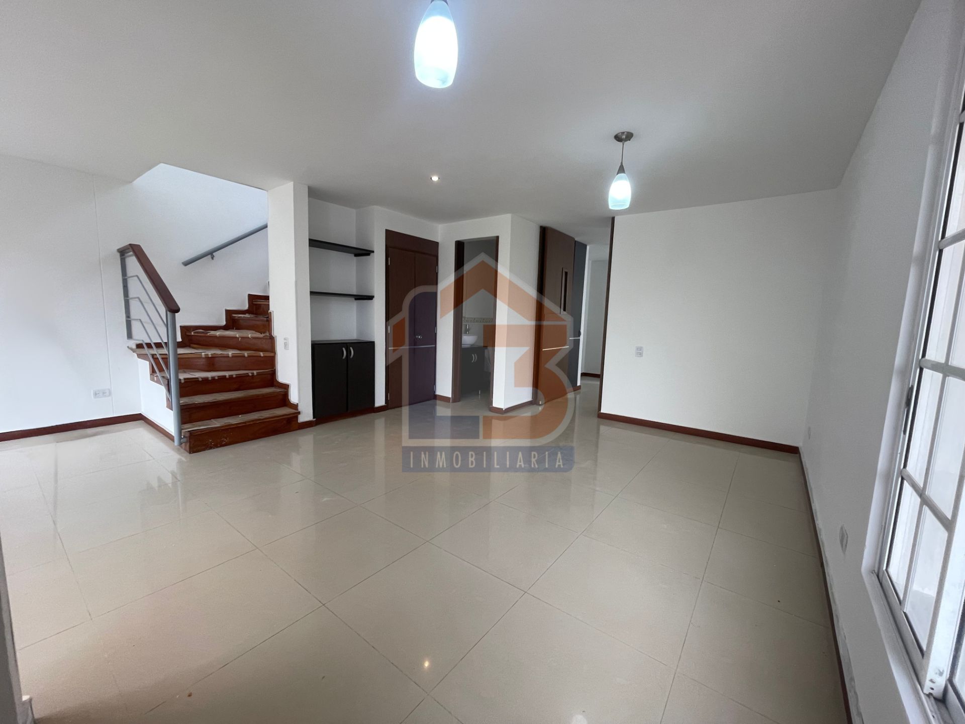 SE VENDE CASA SECTOR COINCA  (2).jpg