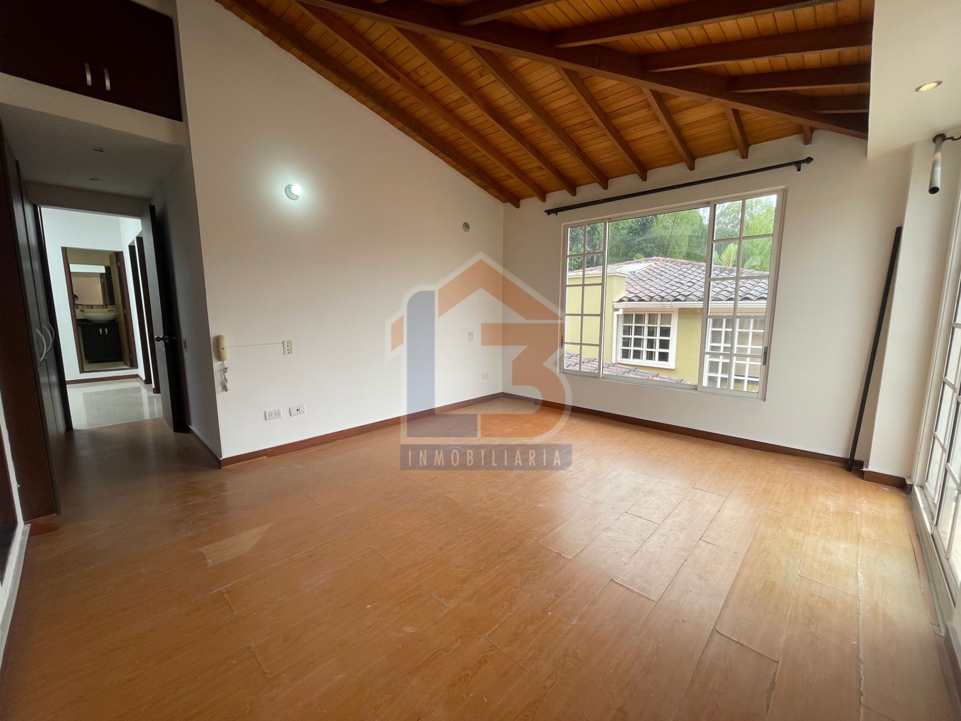 SE VENDE CASA SECTOR COINCA  (5).jpg