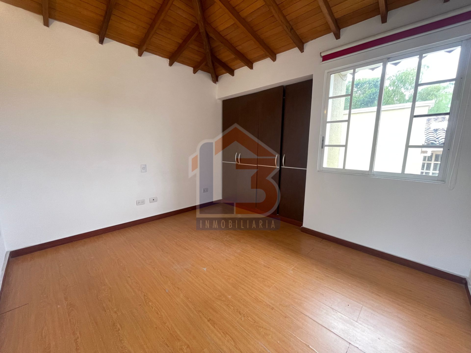 SE VENDE CASA SECTOR COINCA  (14).jpg