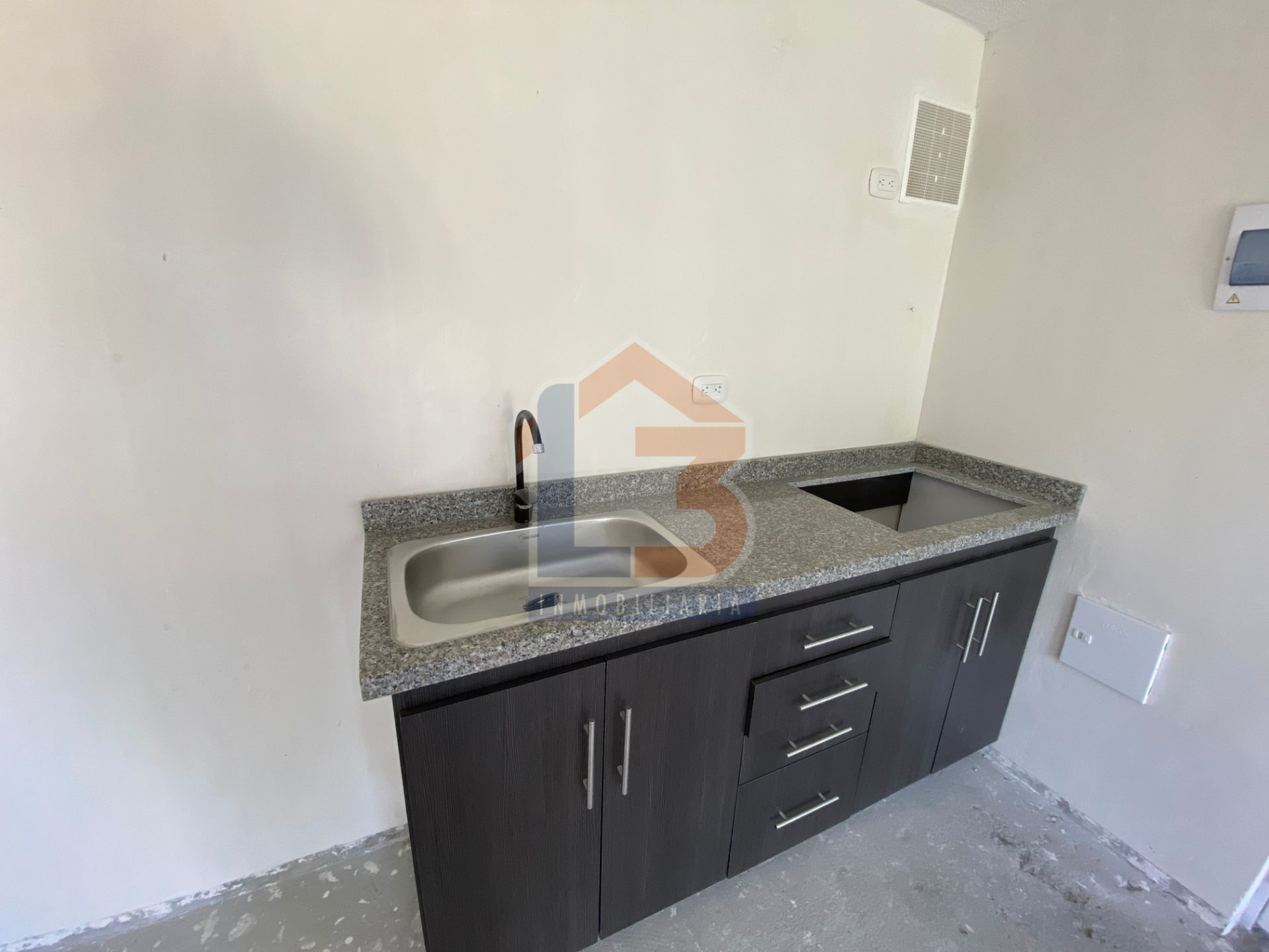 APTOS CALARCA  (5).jpg