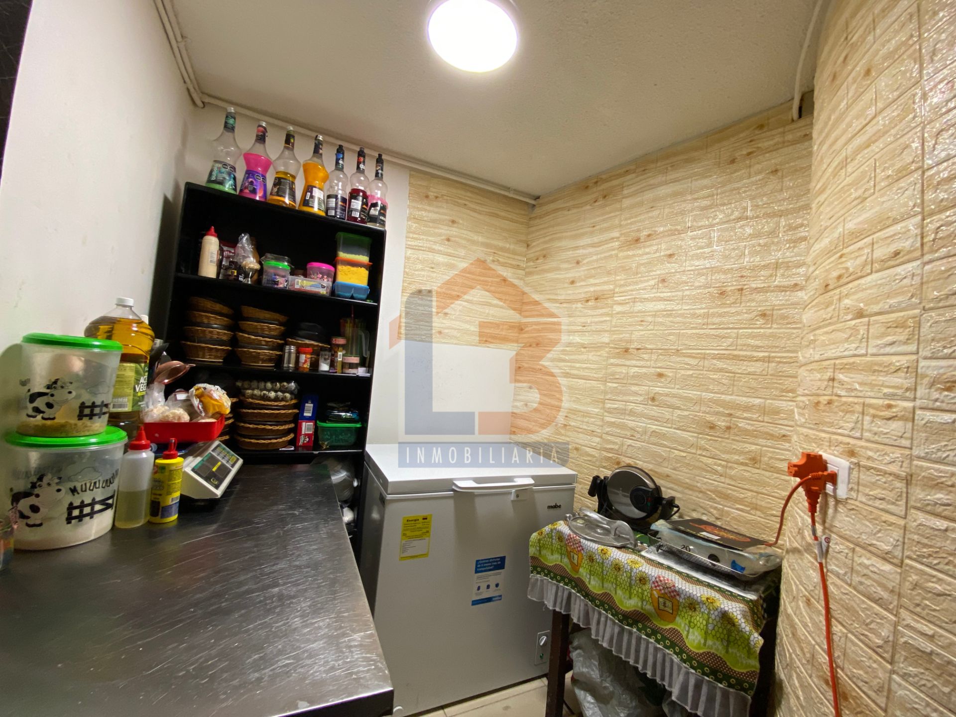 LOCALES Y APTO SECTOR LA PATRIA (12).jpg