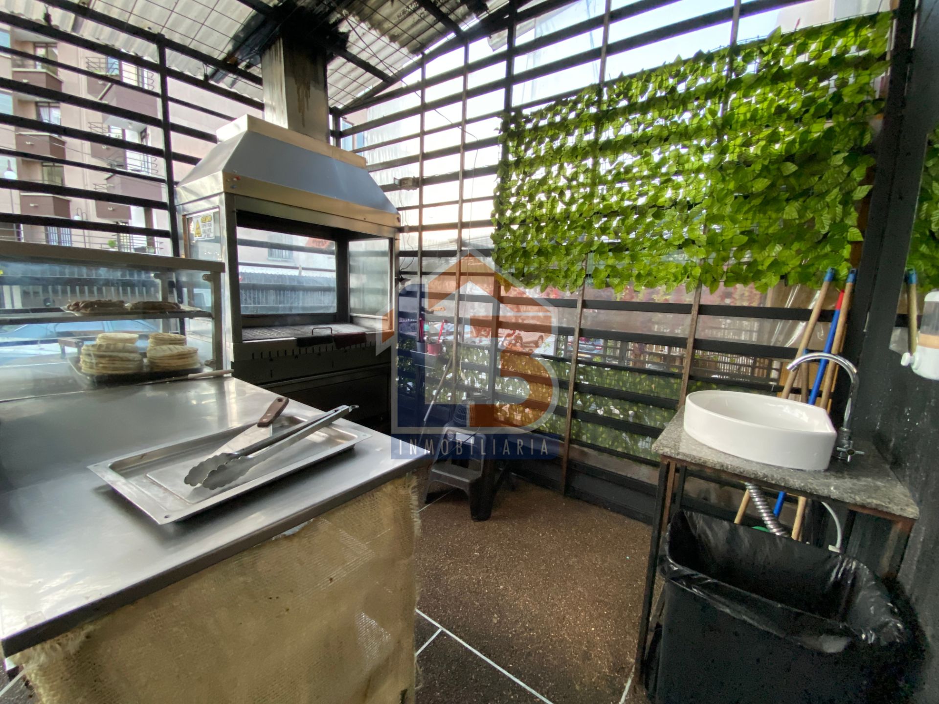 LOCALES Y APTO SECTOR LA PATRIA (18).jpg