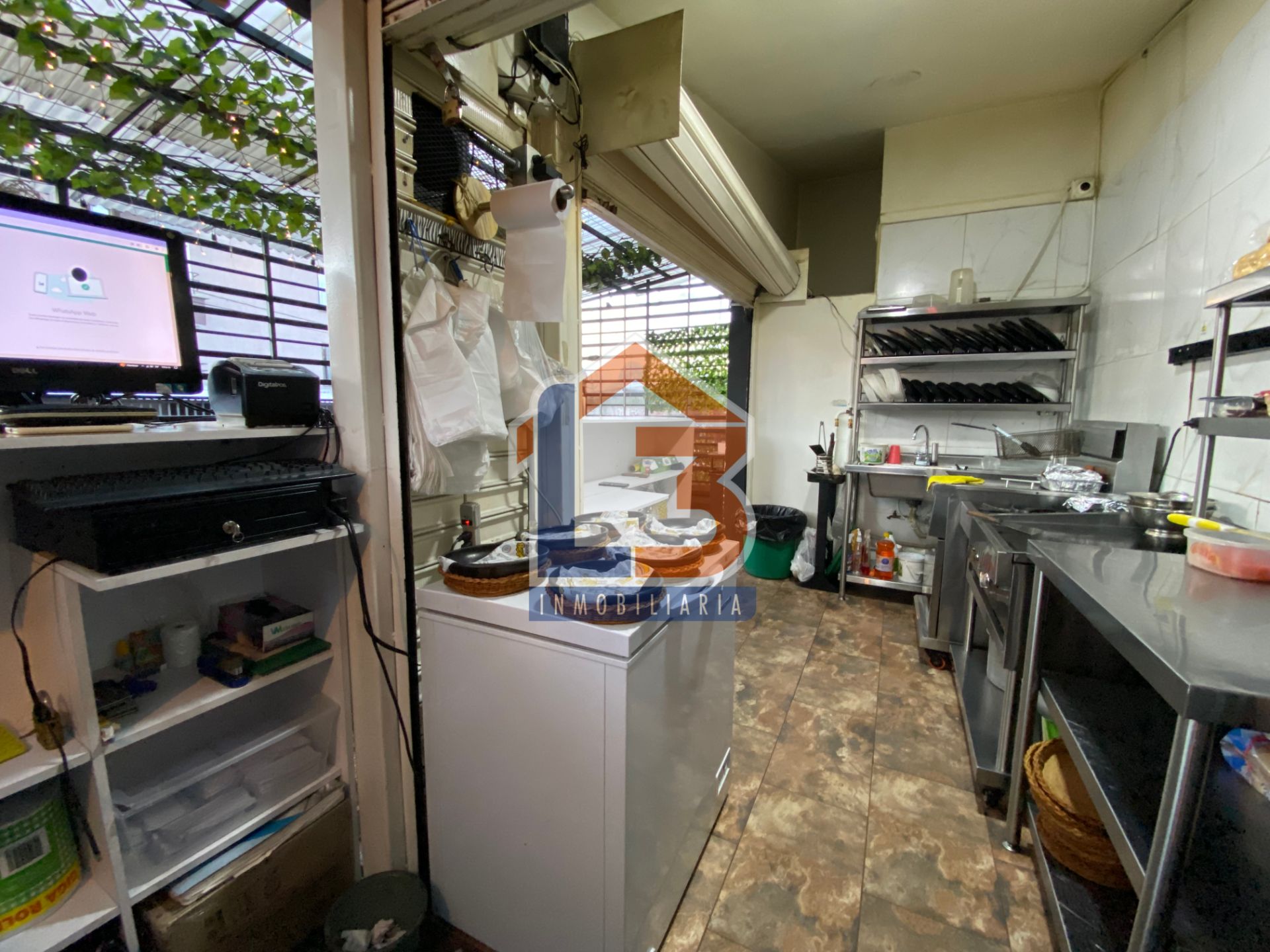 LOCALES Y APTO SECTOR LA PATRIA (20).jpg