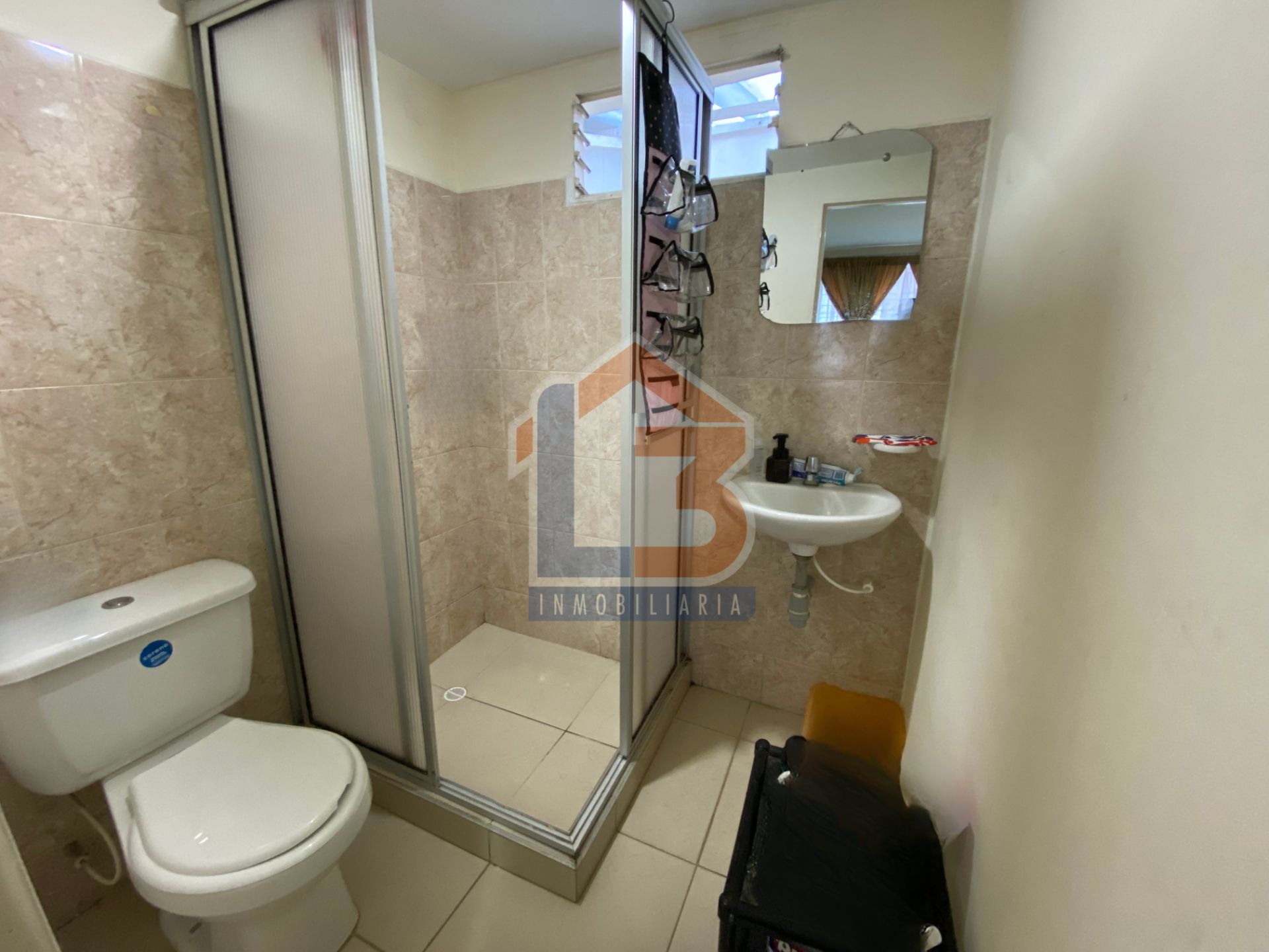 LOCALES Y APTO SECTOR LA PATRIA (28).jpg