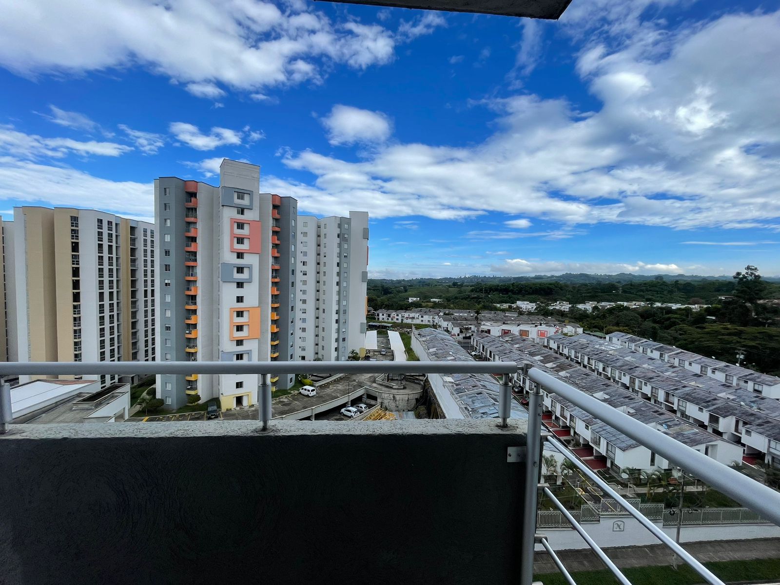 BRISAS DE LAURELES  18.jpeg