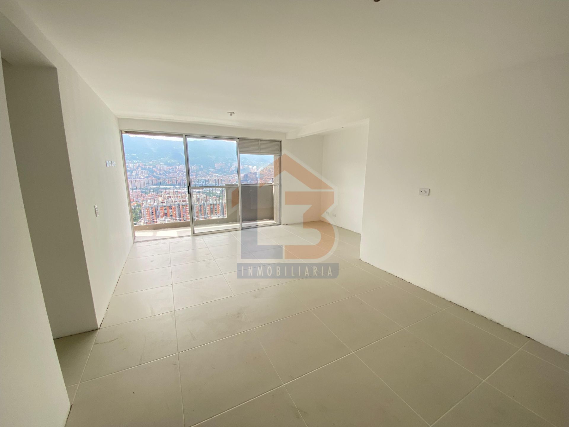 SE VENDE APTO EN ITAGUI  1..jpg