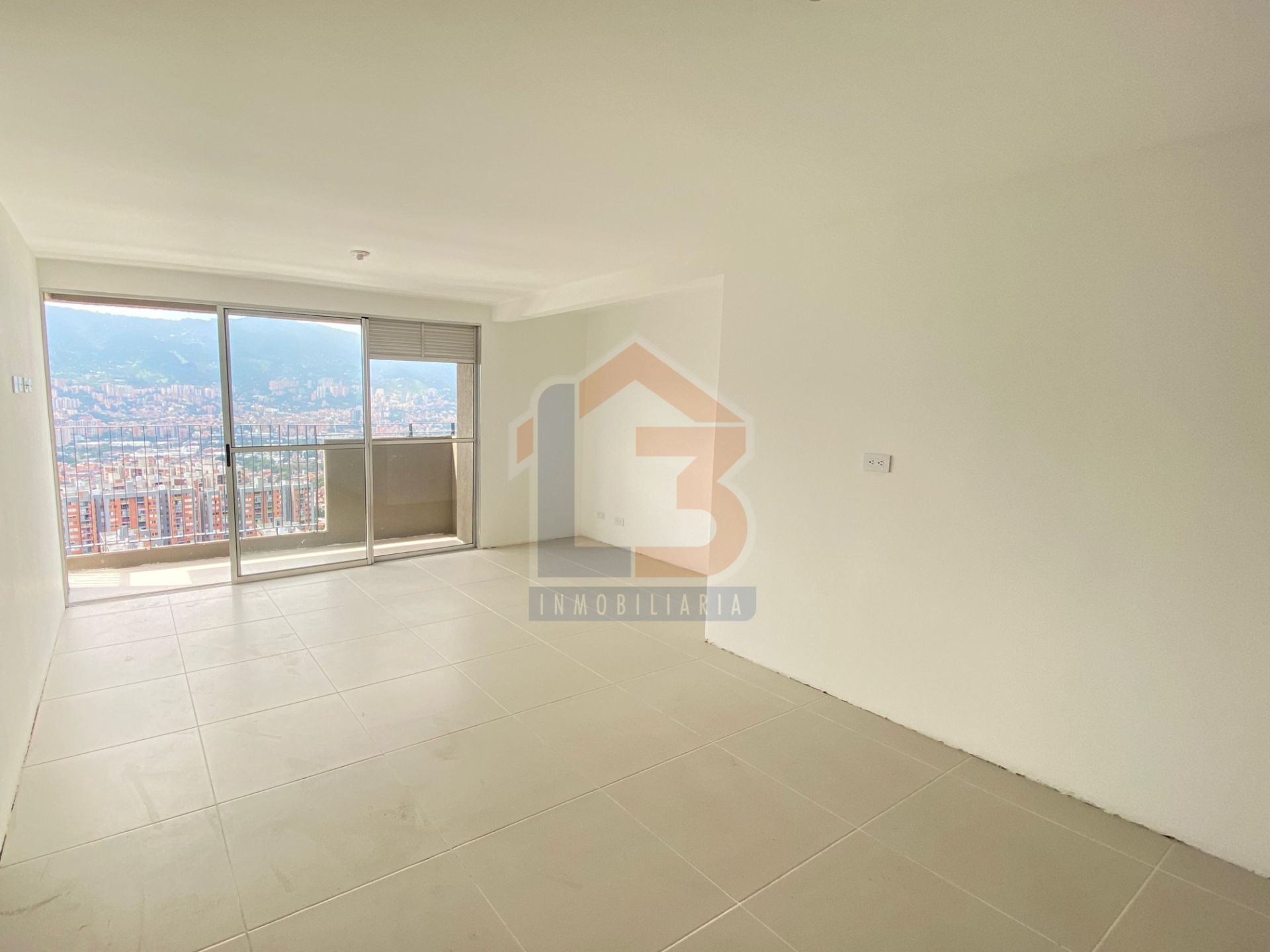 SE VENDE APTO EN ITAGUI  2..jpg