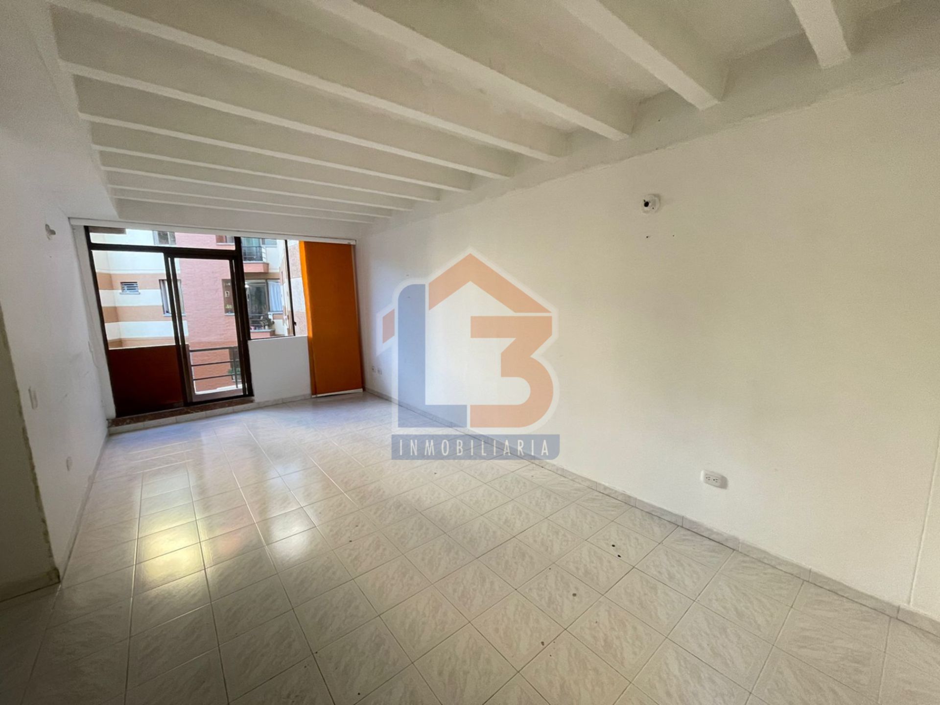 APARTAMENTO AV 19  (1).jpg