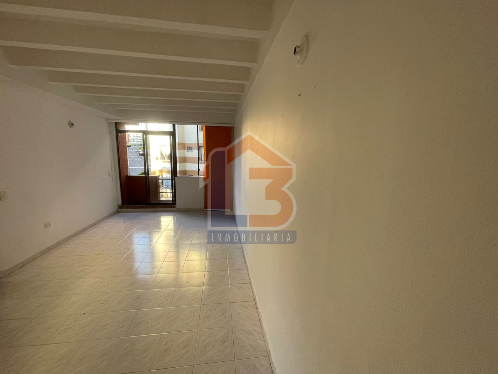 APARTAMENTO AV 19  (6).jpg