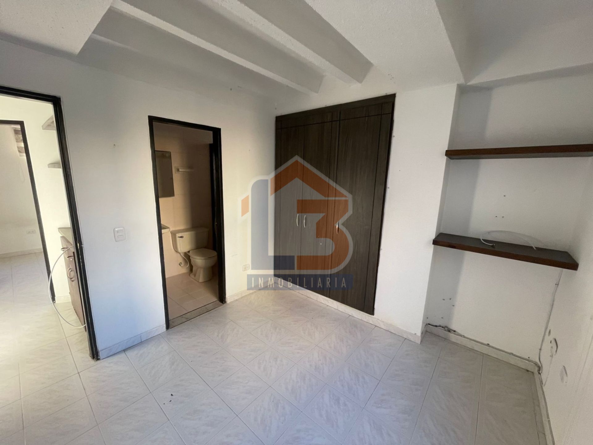 APARTAMENTO AV 19  (11).jpg