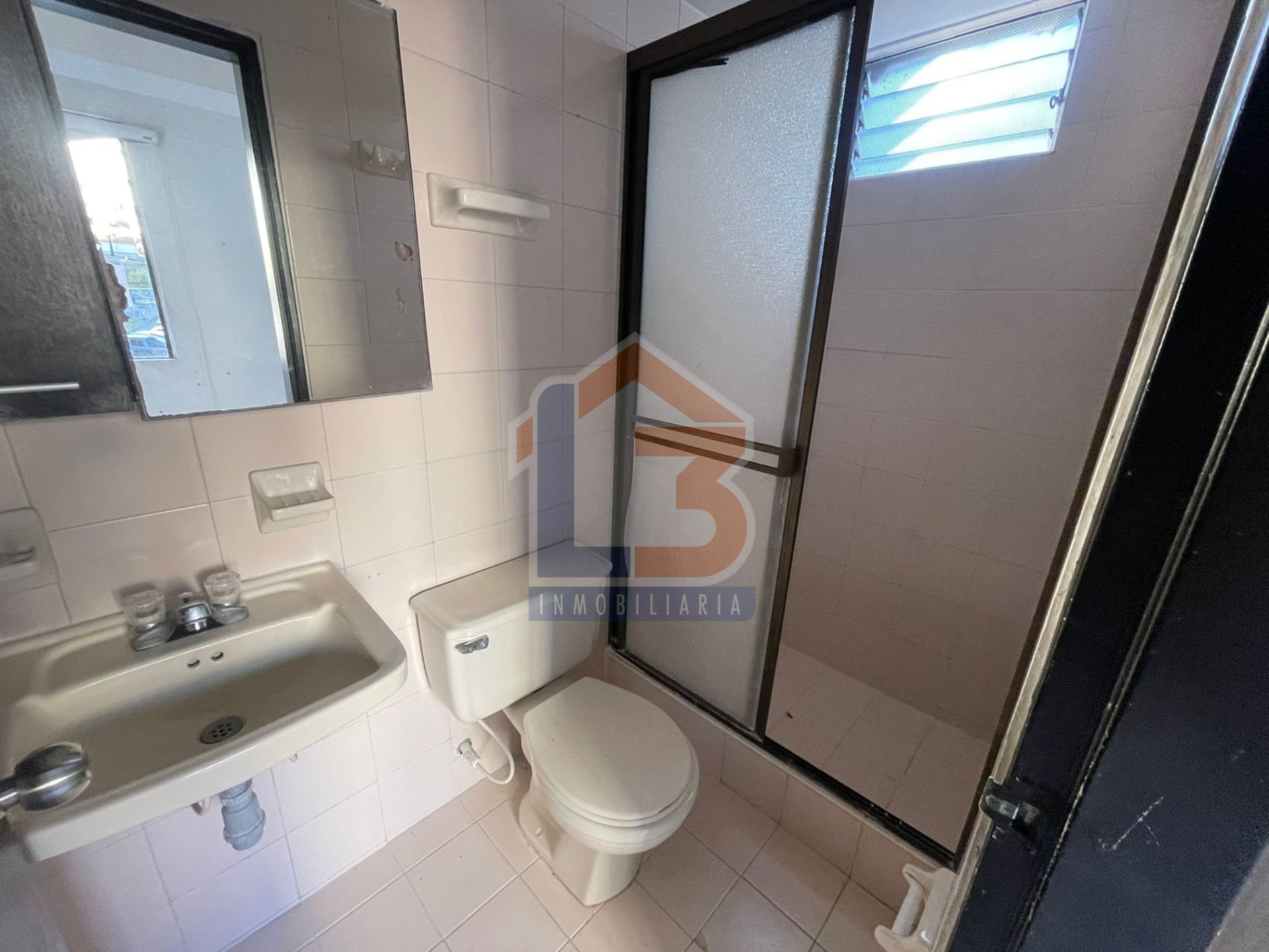 APARTAMENTO AV 19  (17).jpg