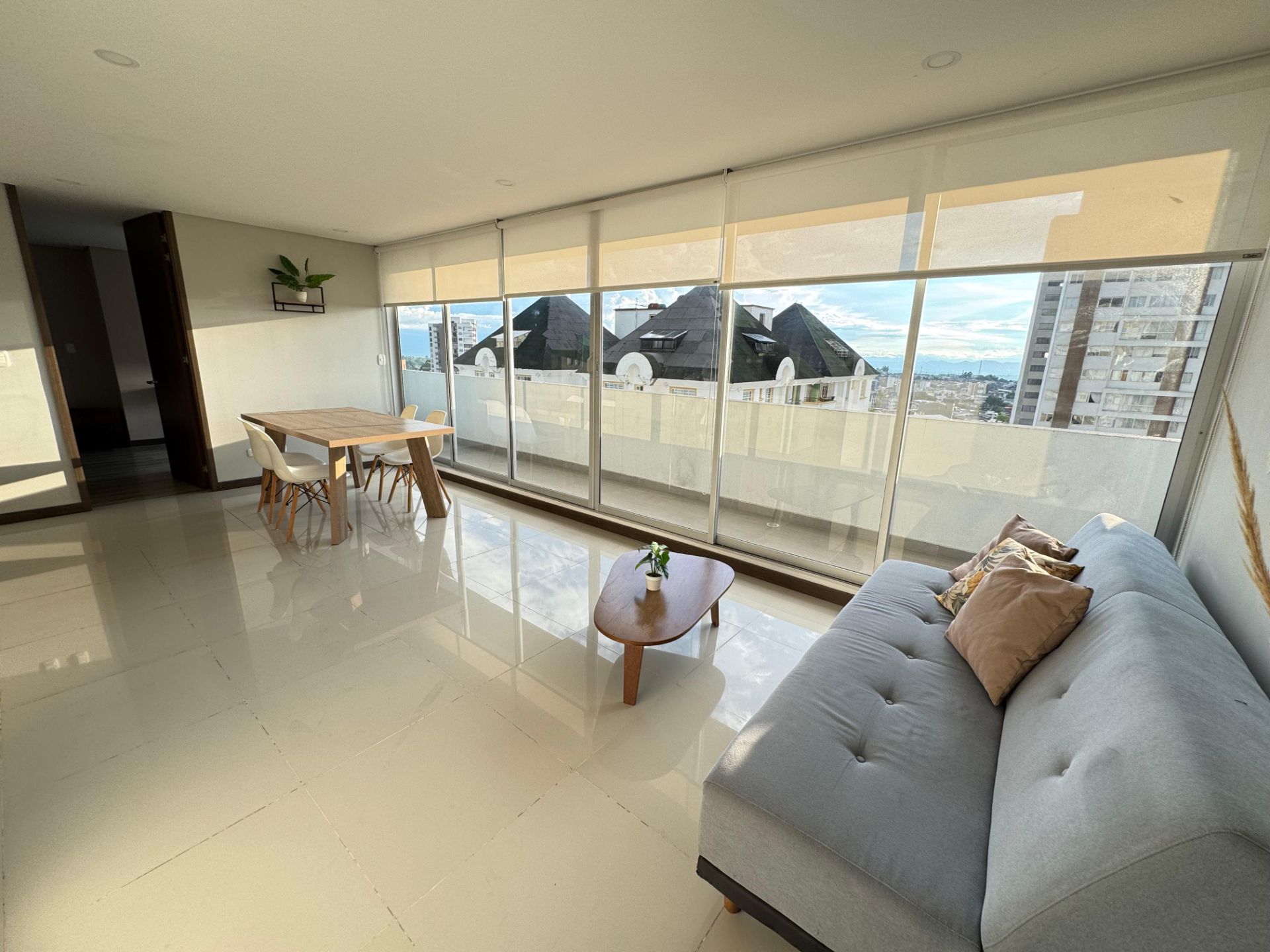LINDO APARTAMENTO AMOBLADO SECTOR FUNDADORES ALQUILER POR NOCHES (6).jpg