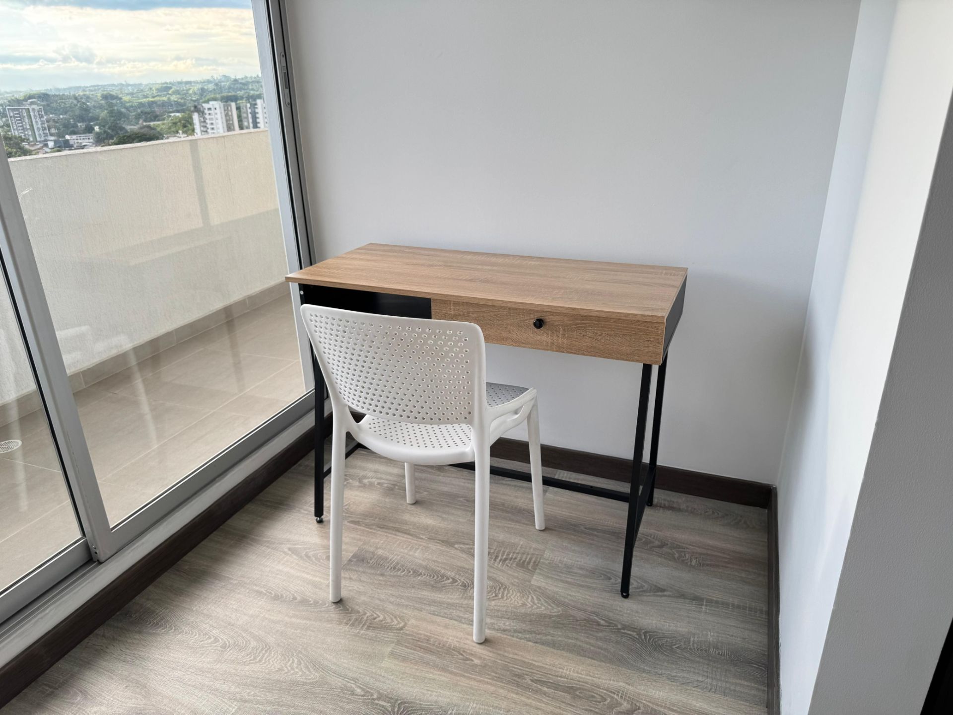 LINDO APARTAMENTO AMOBLADO SECTOR FUNDADORES ALQUILER POR NOCHES (7).jpg