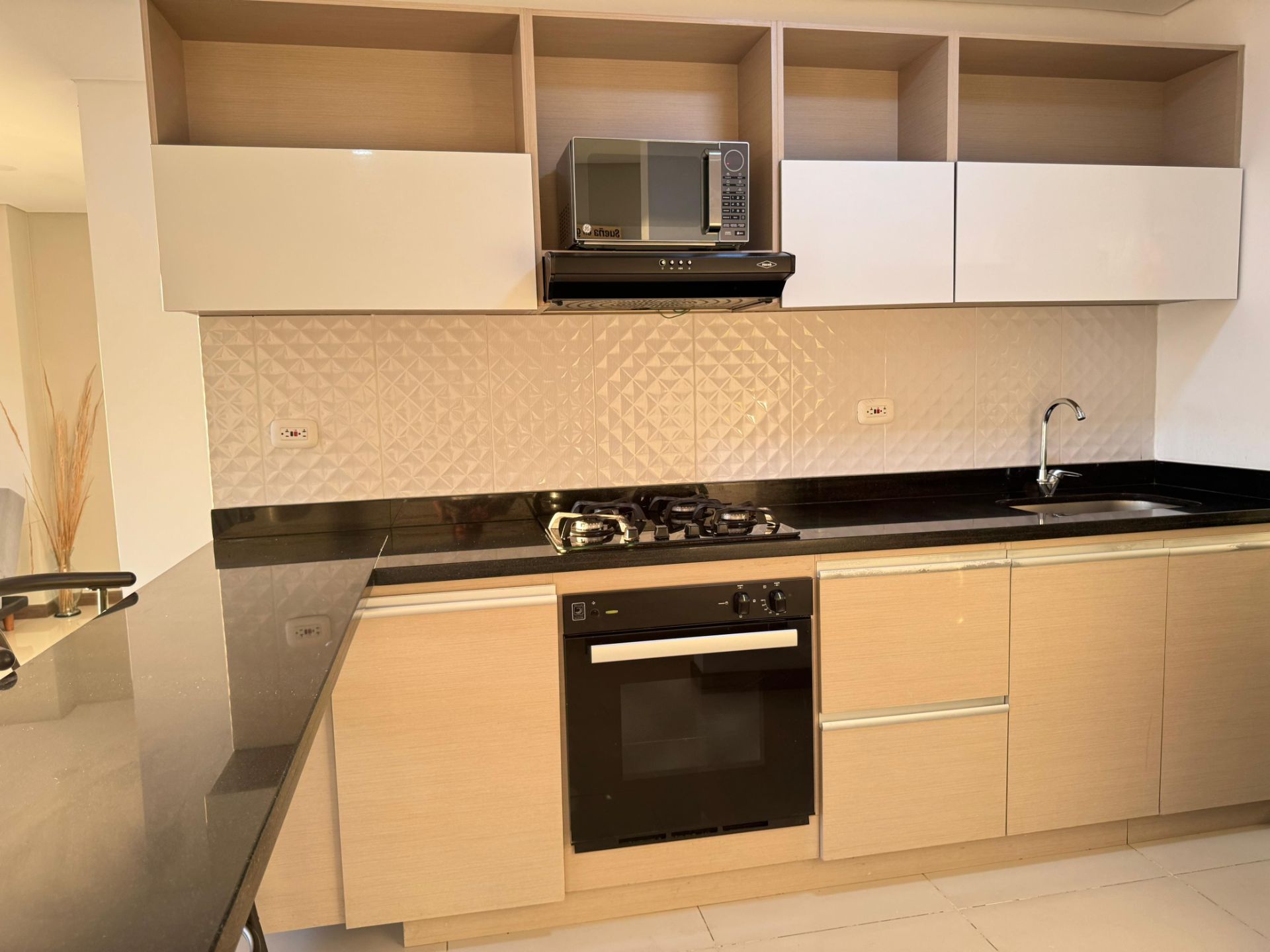 LINDO APARTAMENTO AMOBLADO SECTOR FUNDADORES ALQUILER POR NOCHES (12).jpg