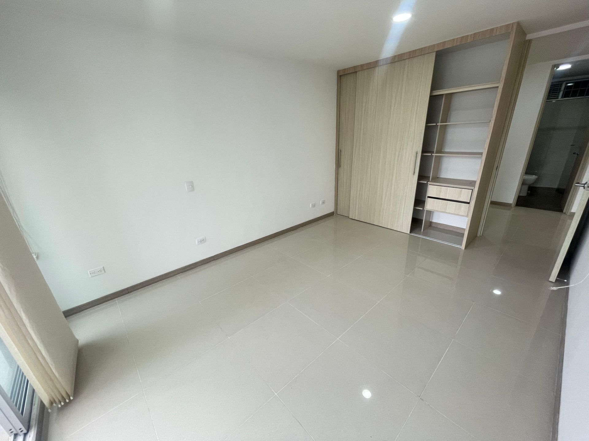 3. TORRE ALAMEDA 19 APARTAMENTO  205 (39).jpeg