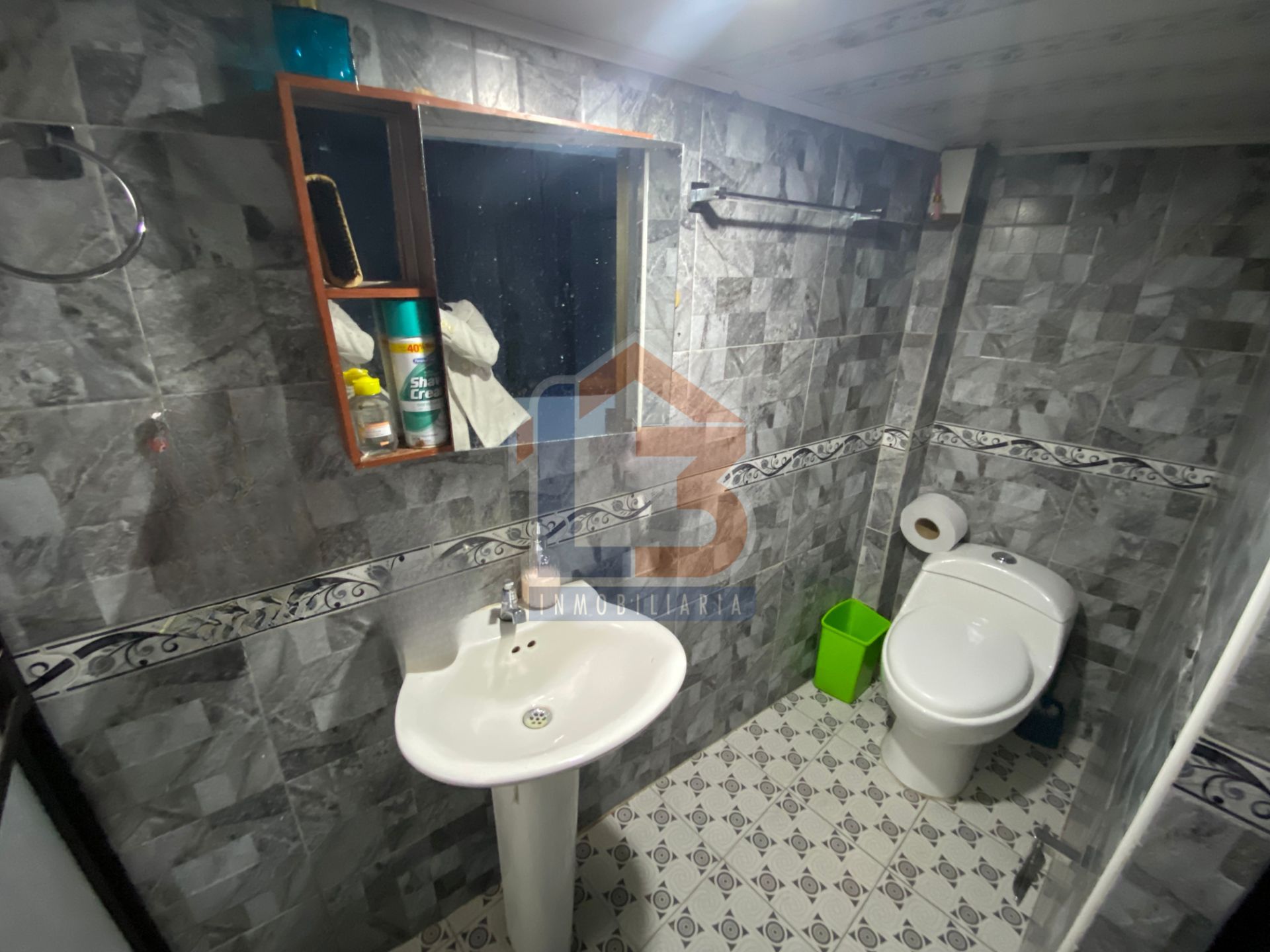 SE VENDE CASA CARRERA 19 (21).jpg