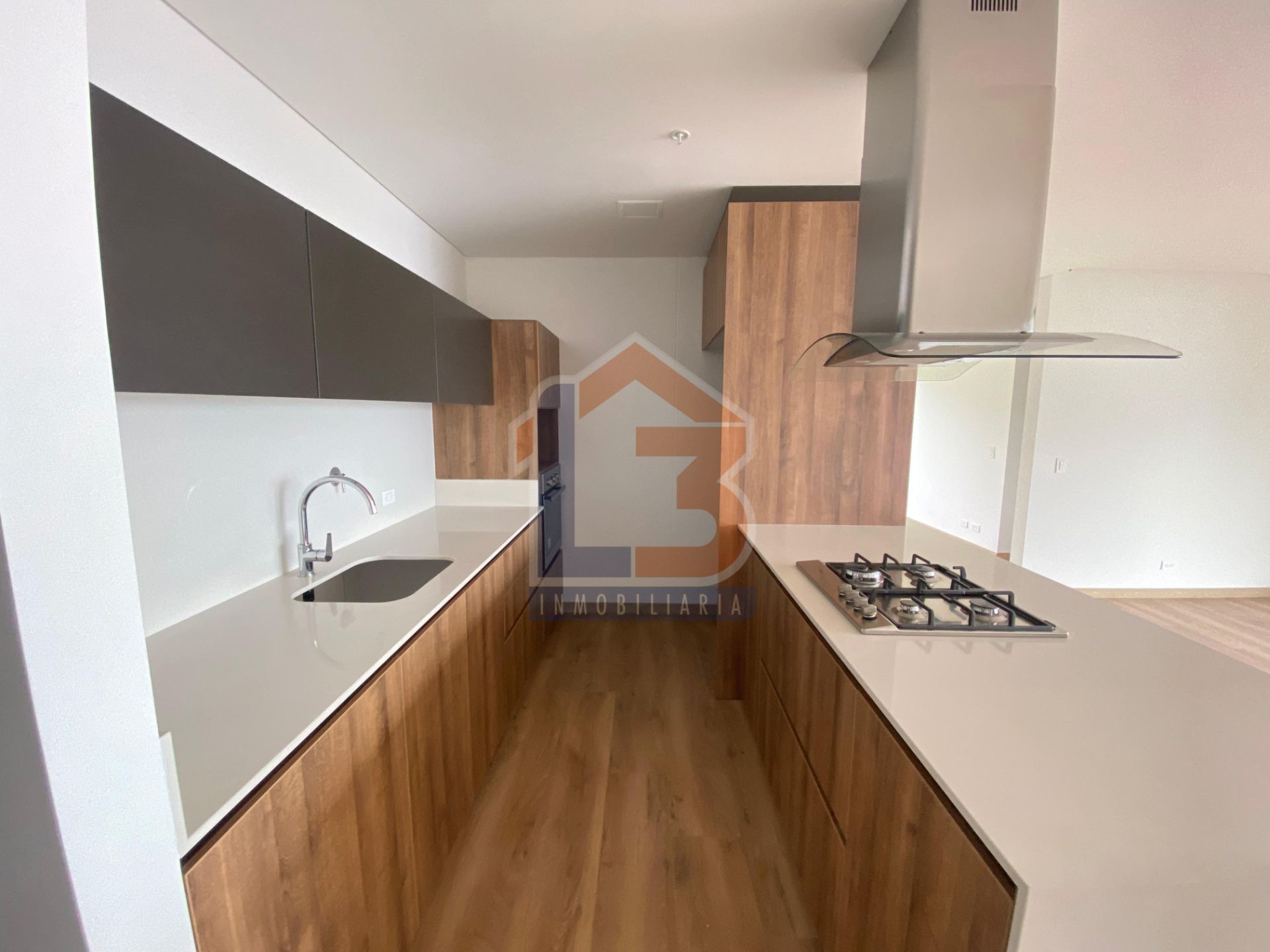 SE VENDE APTO EN EL POBLADO MEDELLIN  (9).jpg
