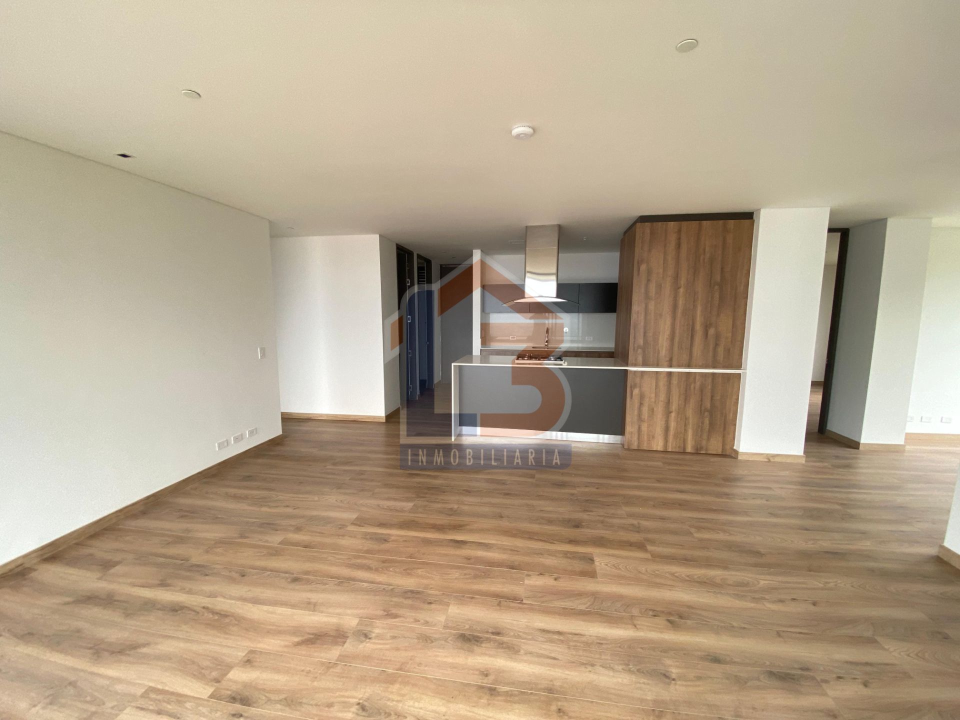 SE VENDE APTO EN EL POBLADO MEDELLIN  (8).jpg