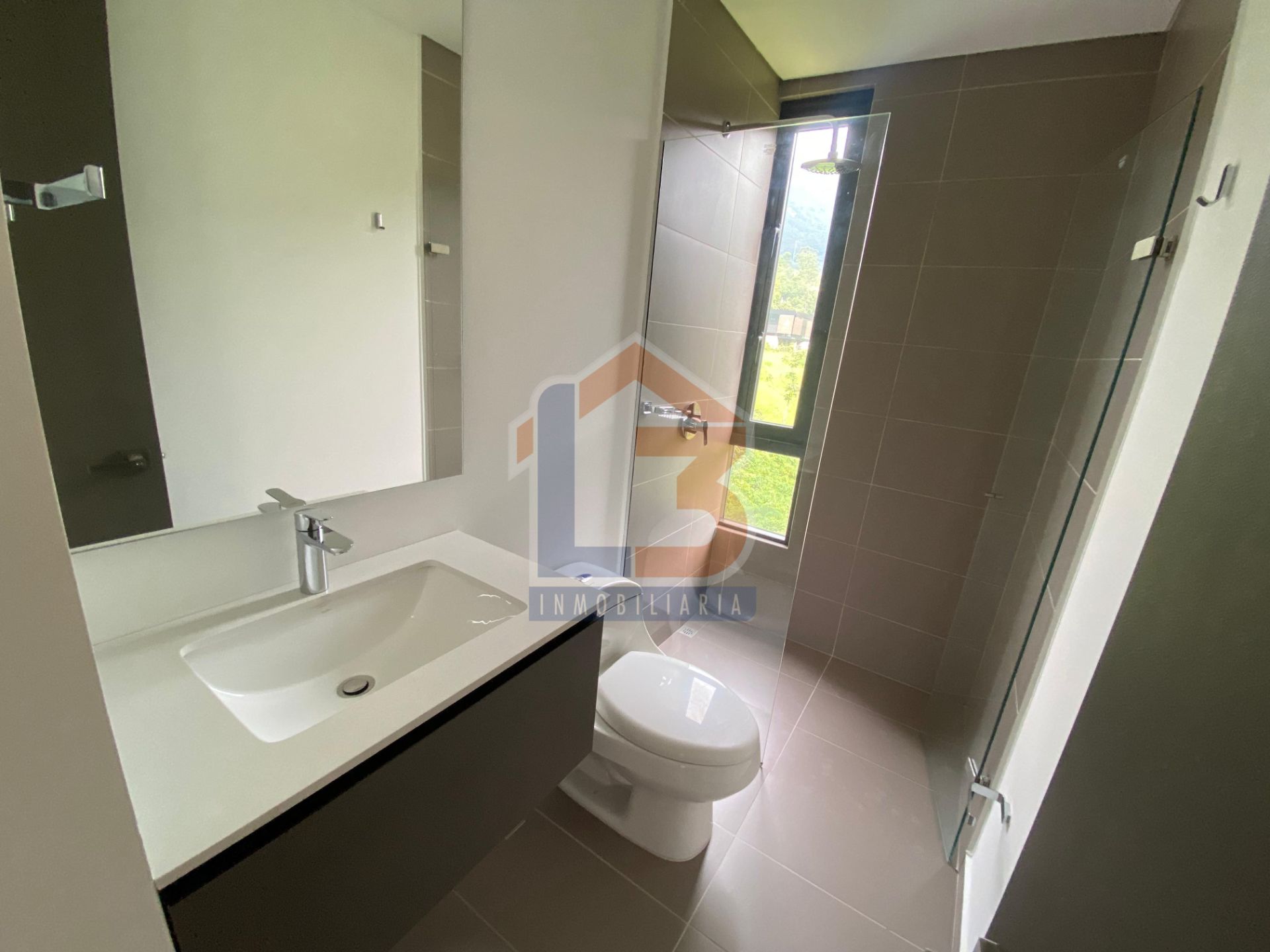 SE VENDE APTO EN EL POBLADO MEDELLIN  (15).jpg