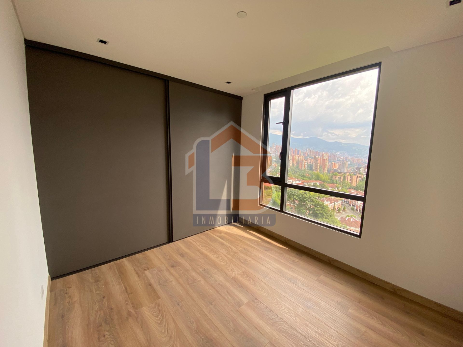 SE VENDE APTO EN EL POBLADO MEDELLIN  (19).jpg