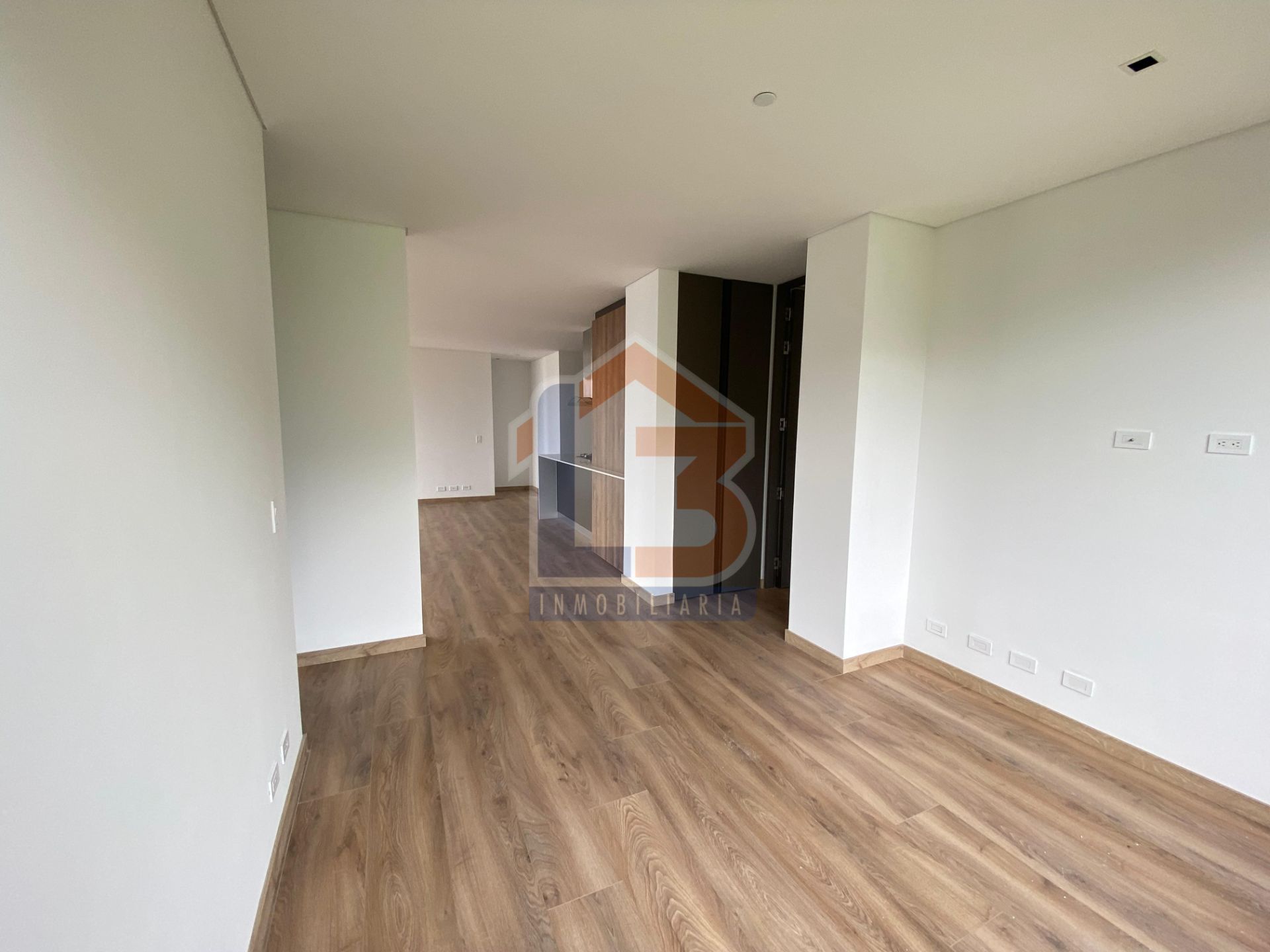 SE VENDE APTO EN EL POBLADO MEDELLIN  (23).jpg