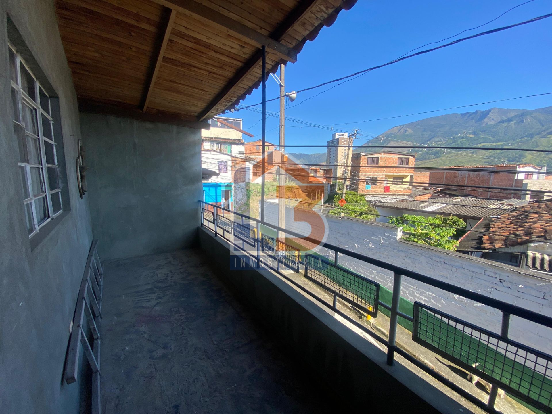 SE VENDE CASA EN COPACABANA MEDELLIN  (27).jpg