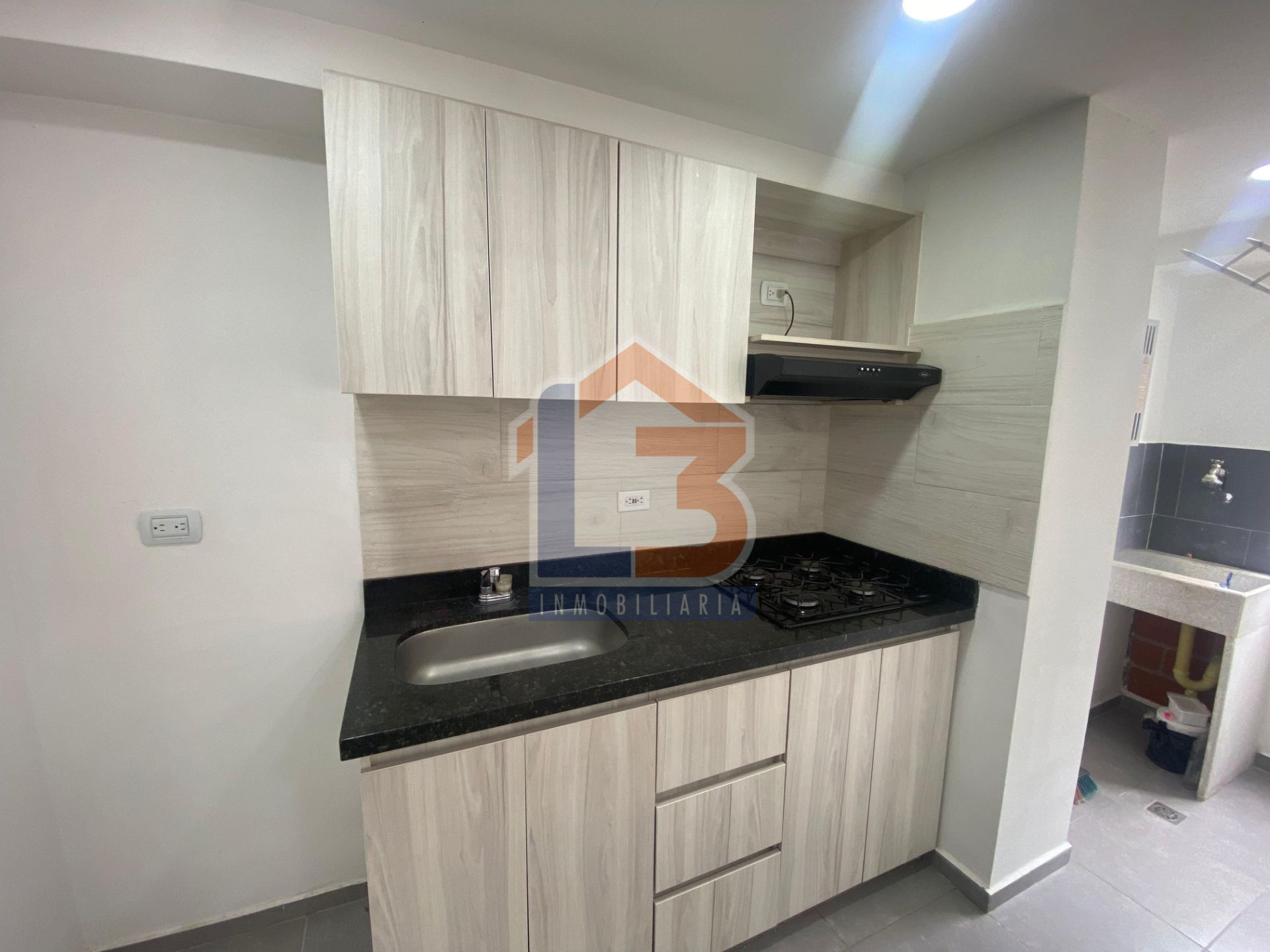 SE VENDE APTO EN ITAGUI (7).jpg