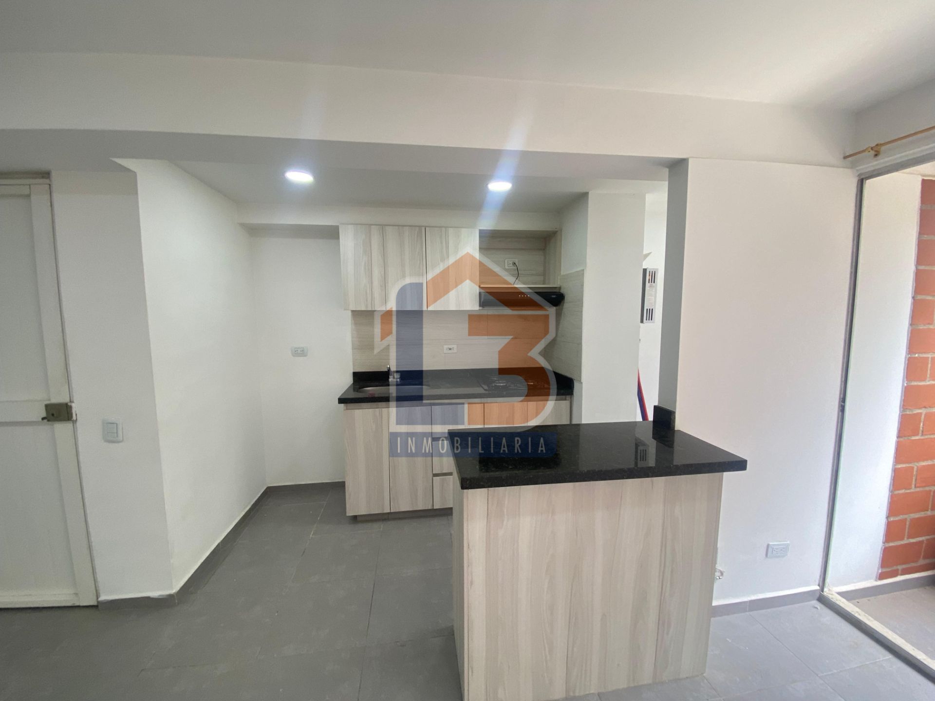 SE VENDE APTO EN ITAGUI (8).jpg