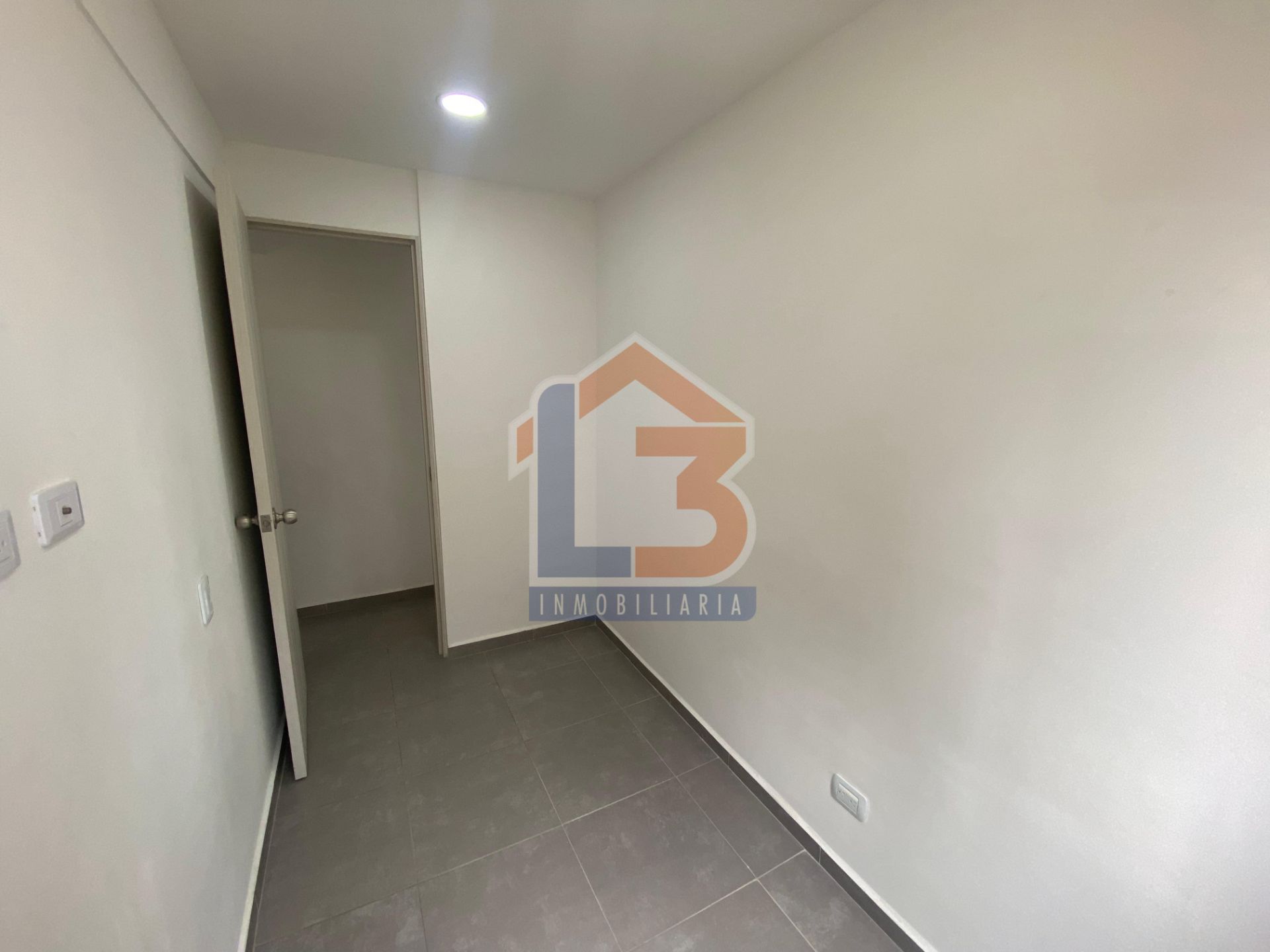 SE VENDE APTO EN ITAGUI (22).jpg