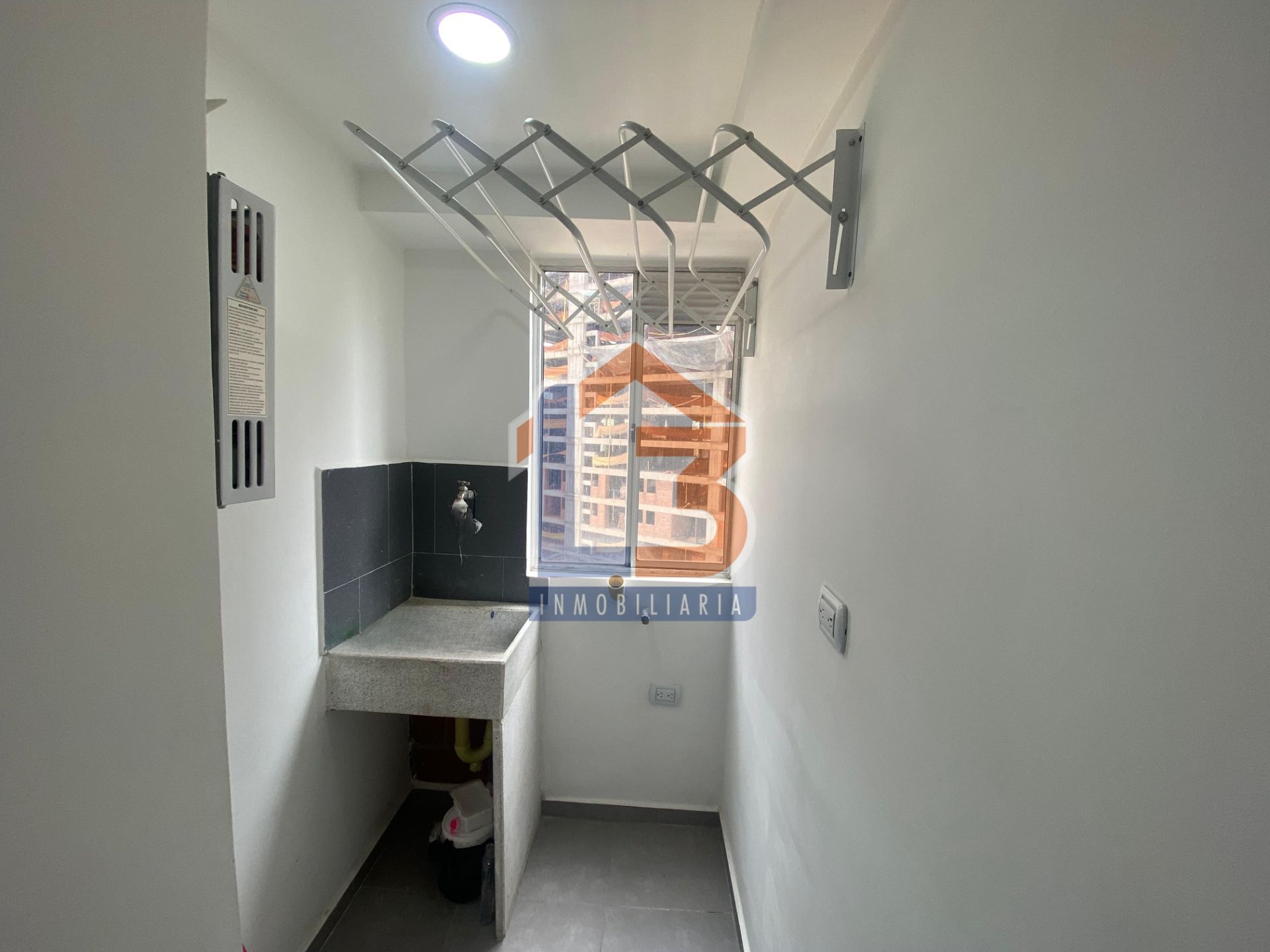 SE VENDE APTO EN ITAGUI (25).jpg