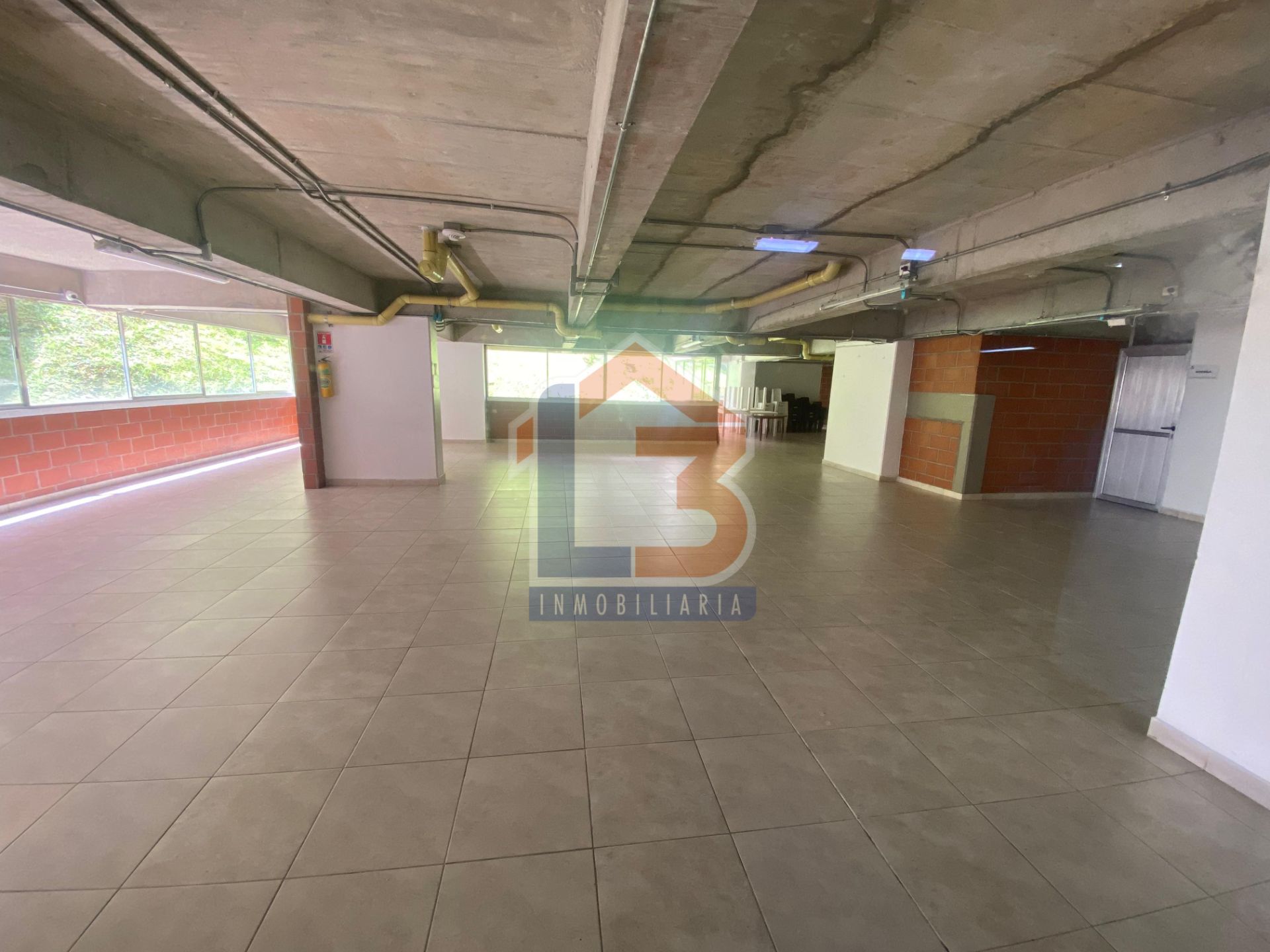 SE VENDE APTO EN ITAGUI (27).jpg