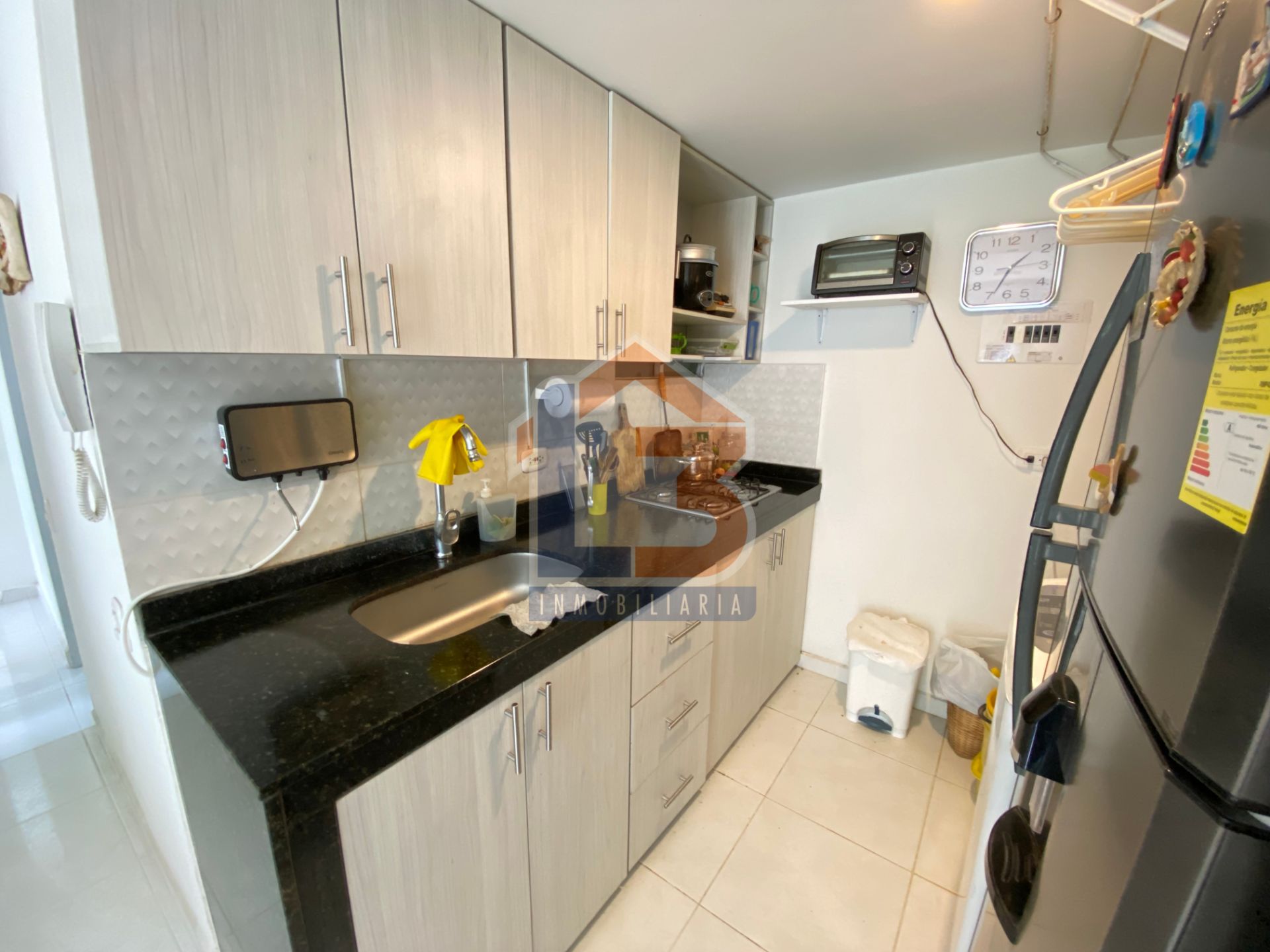 SE VENDE APTO LA TEBAIDA (21).jpg