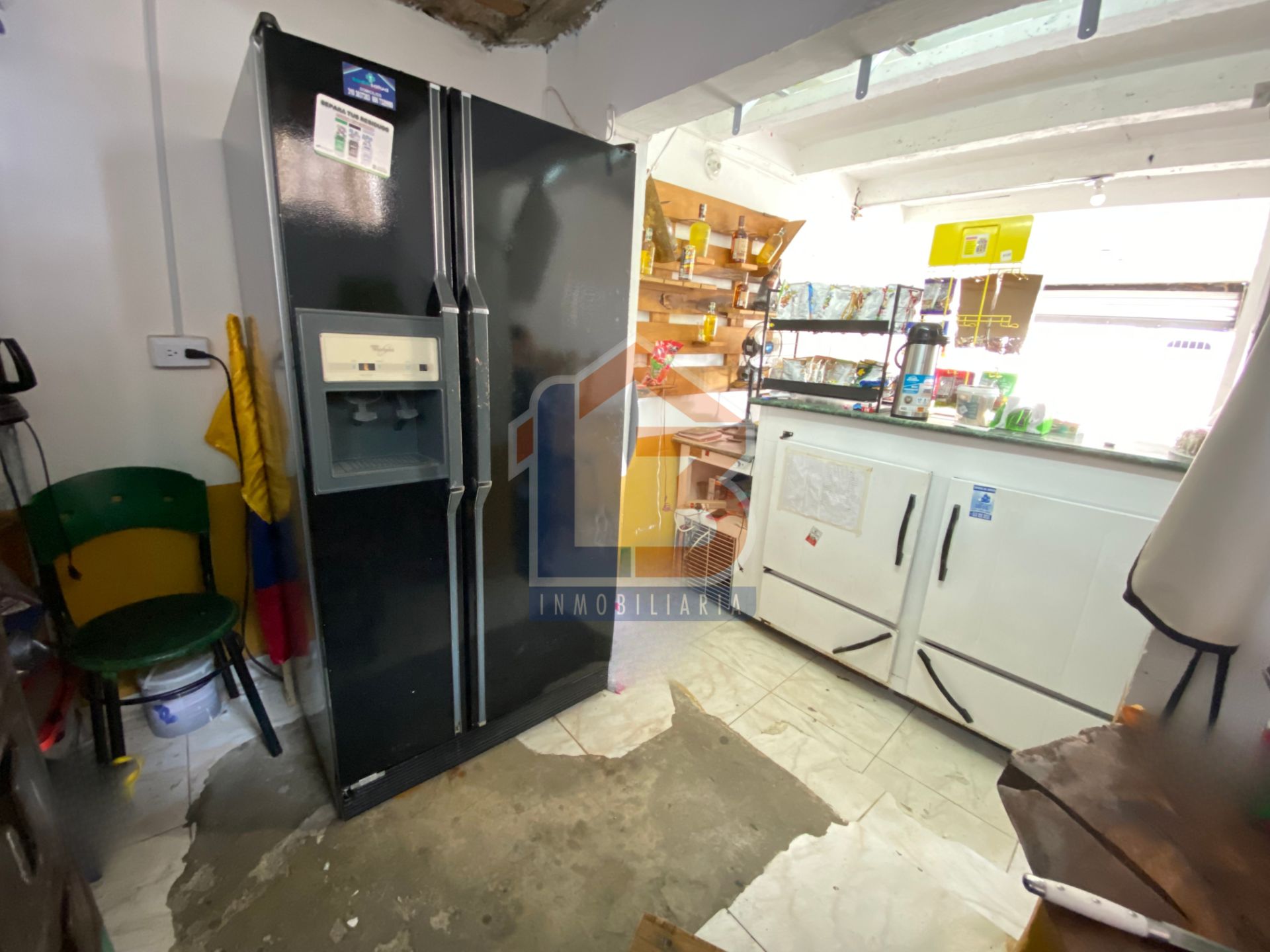 SE VENDE CASA LOTE AV LOS CAMELLOS (17).jpg