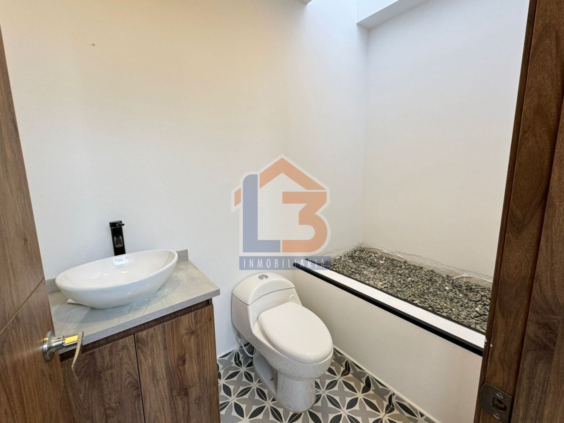 SE VENDE CASA CAMPESTRE EN CALARCÁ  (9).jpg