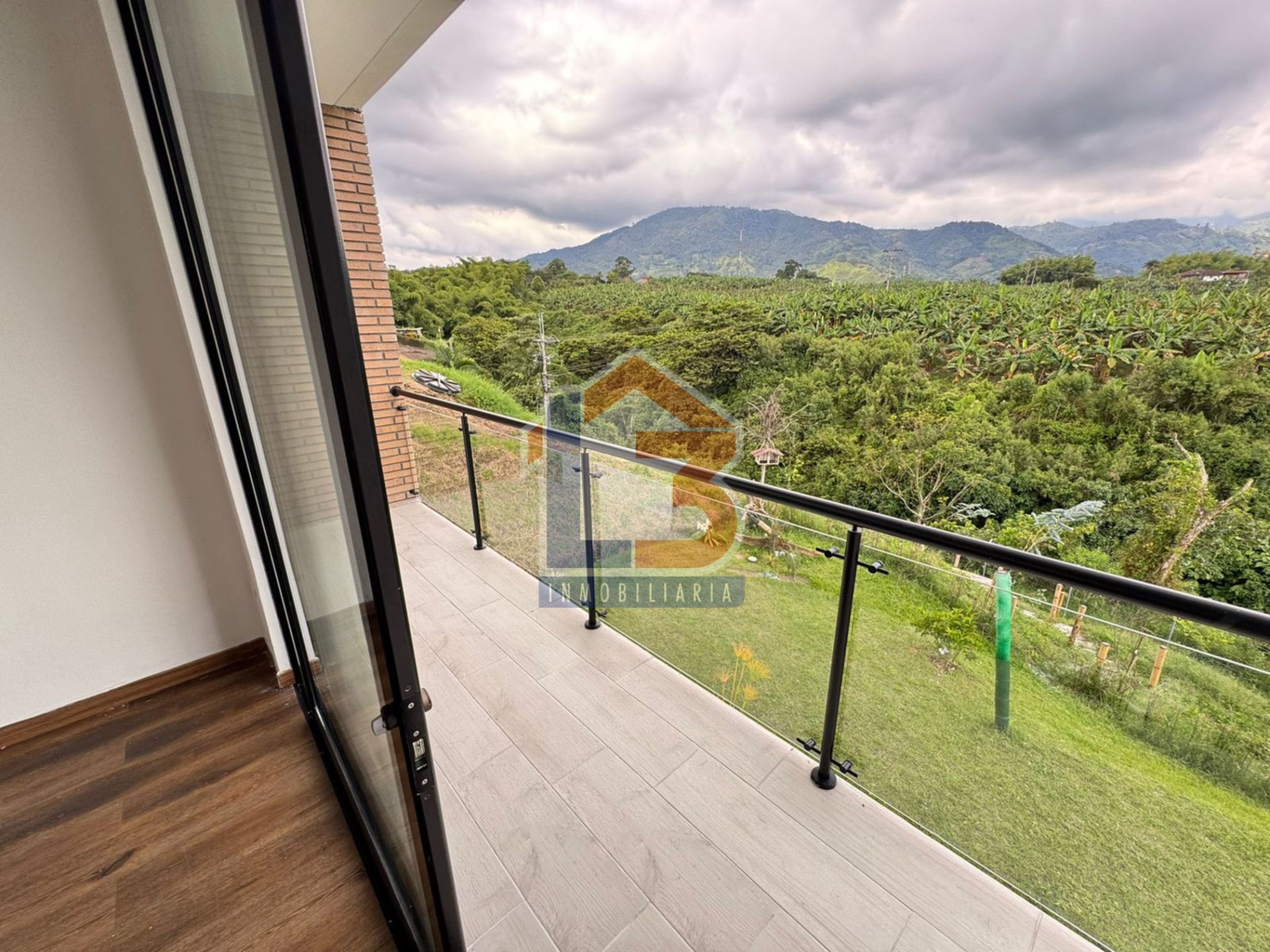 SE VENDE CASA CAMPESTRE EN CALARCÁ  (20).jpg
