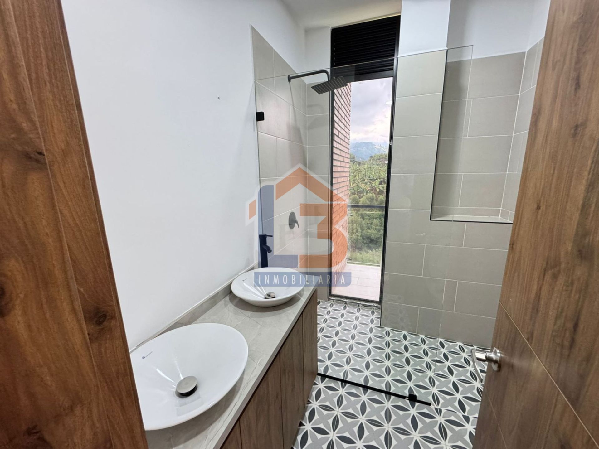 SE VENDE CASA CAMPESTRE EN CALARCÁ  (24).jpg