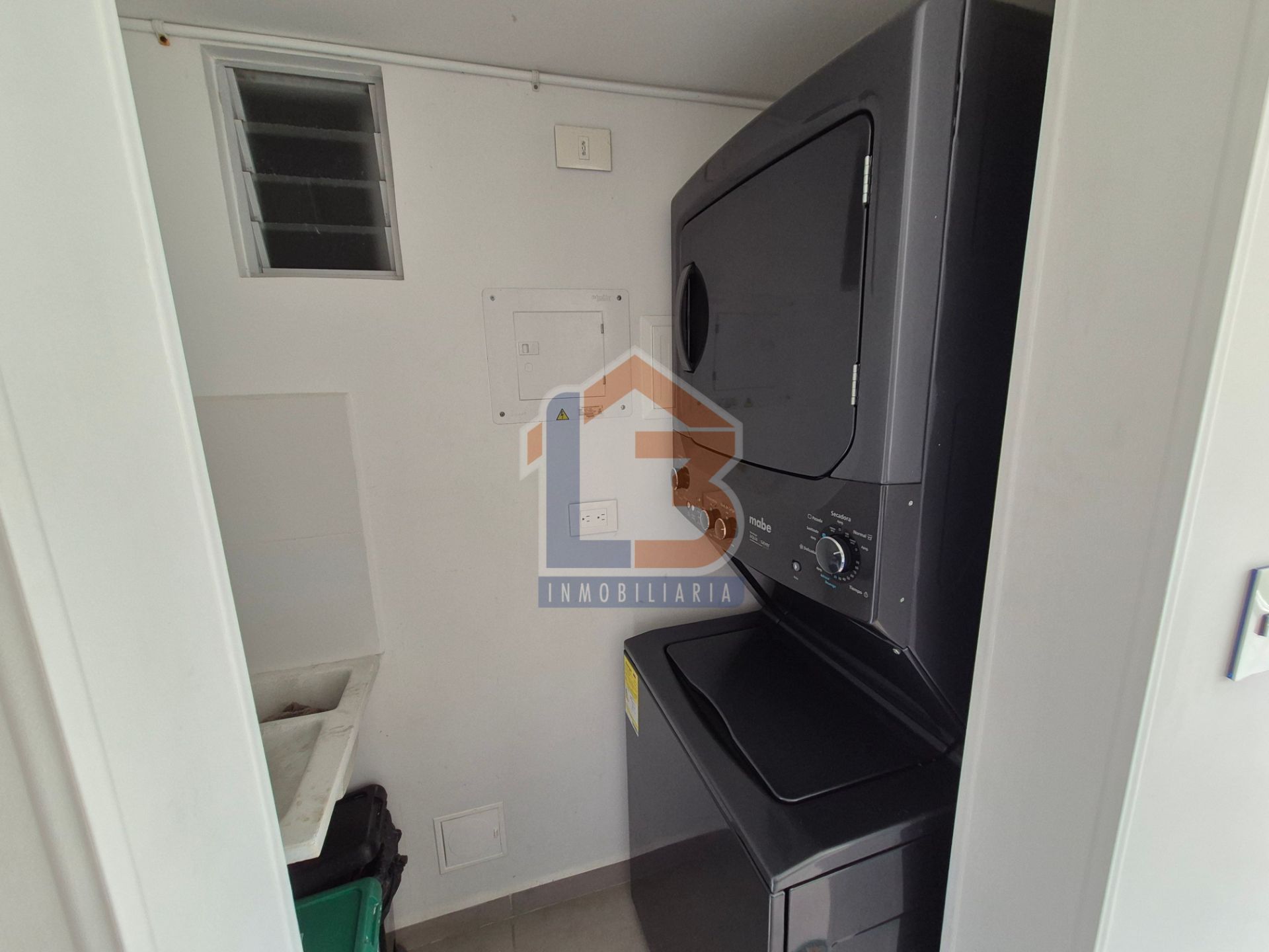 SE VENDE APTO EN AV. 19 NORTE (19).jpg