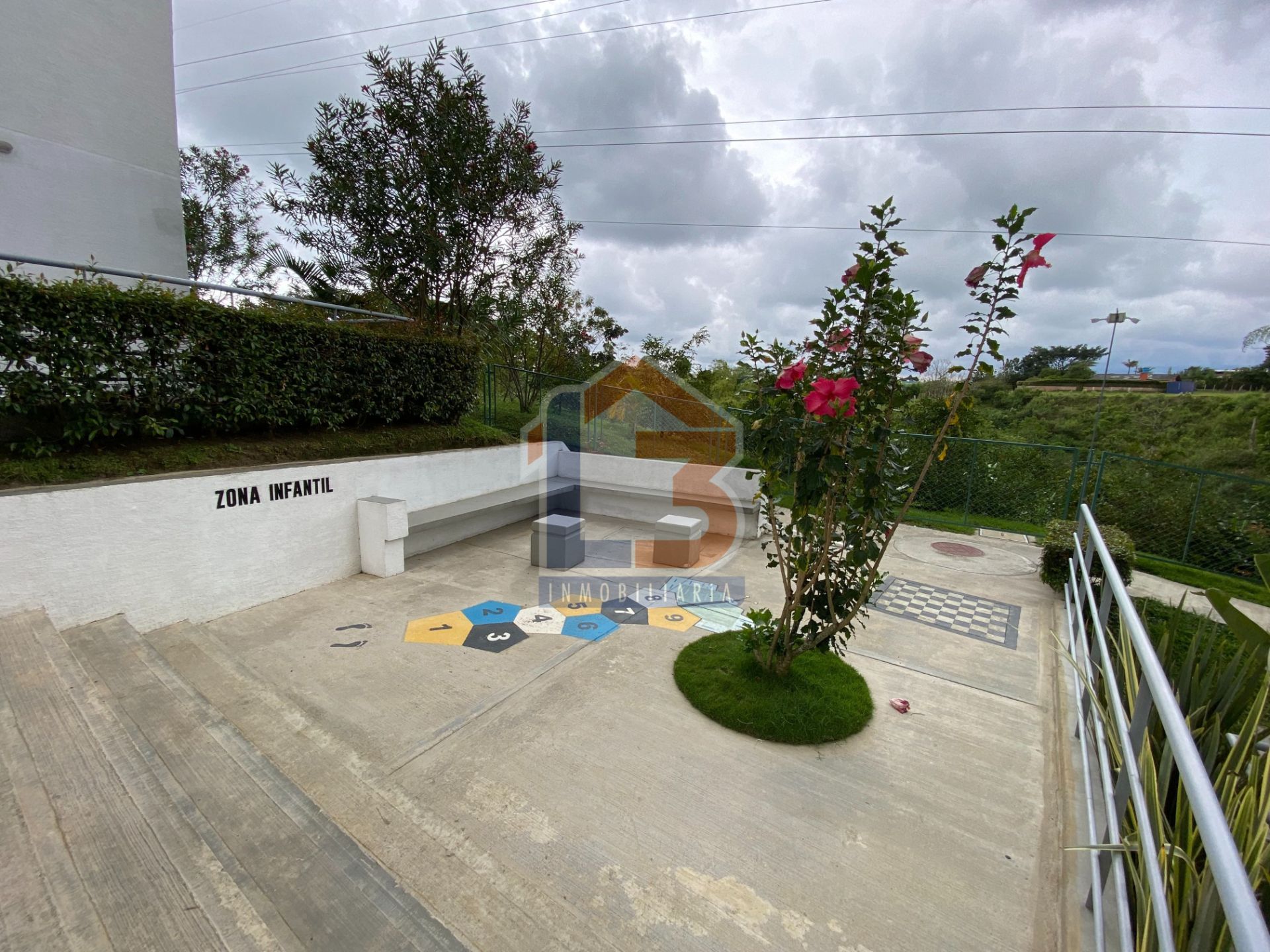 SE VENDE APTO EN AV. 19 NORTE (22).jpg