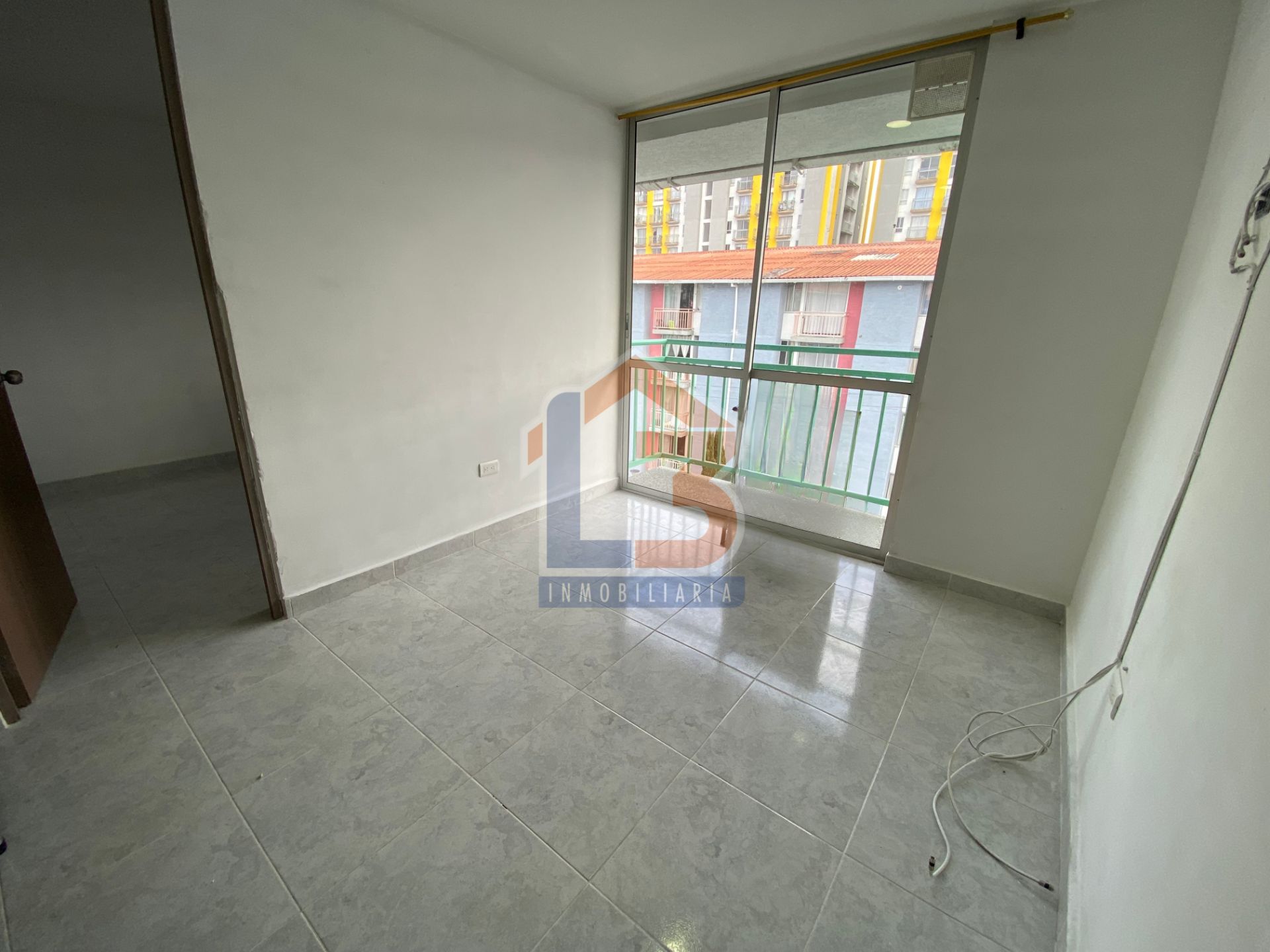 SE VENDE APTO EN EL SUR (2).jpg