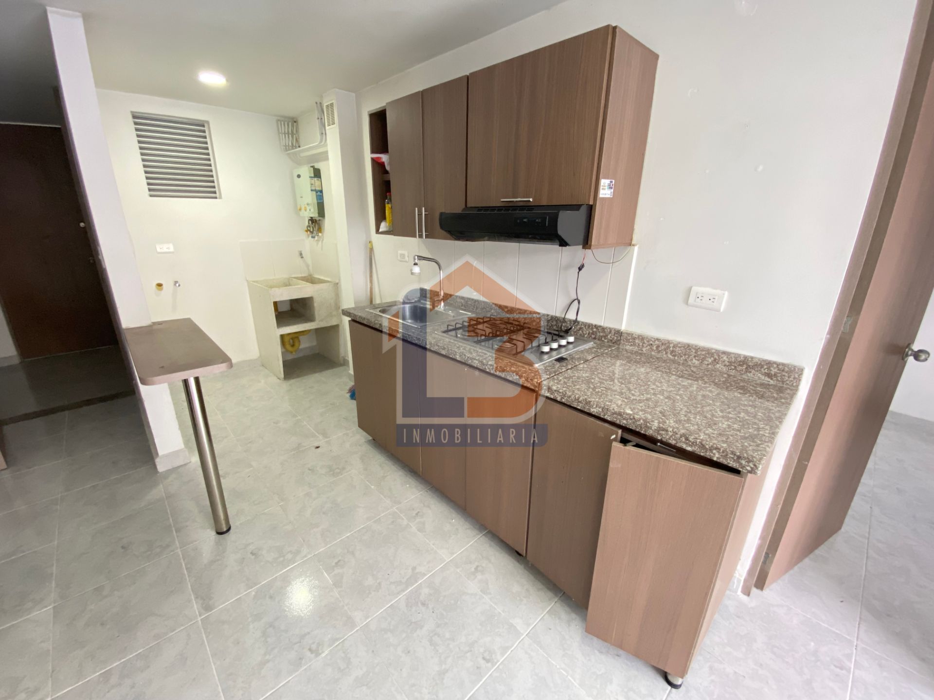 SE VENDE APTO EN EL SUR (16).jpg