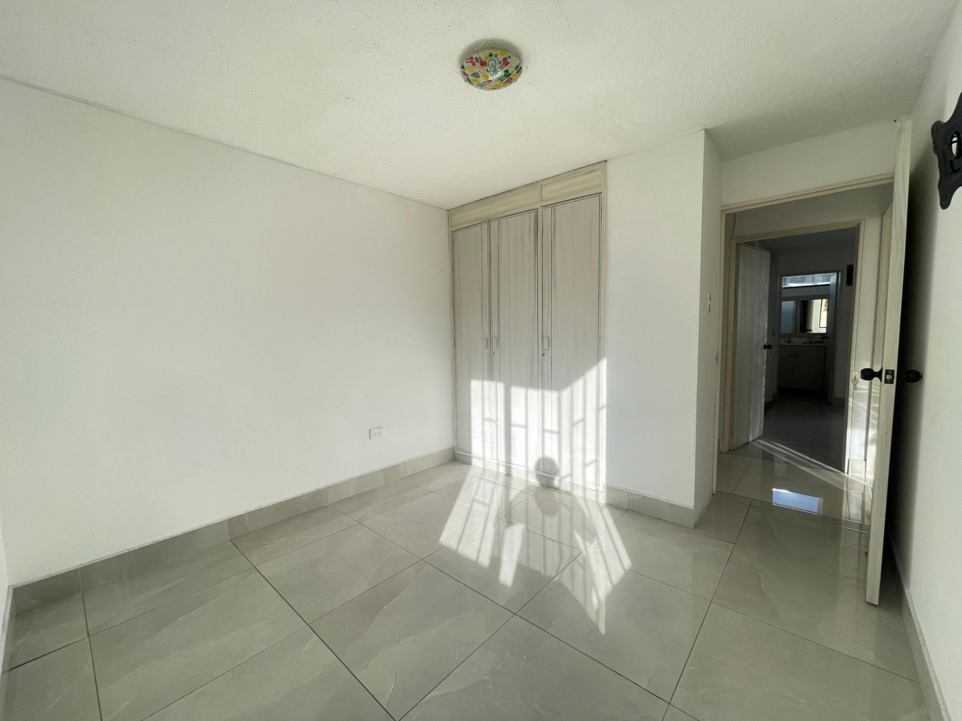 14. EDIFICIO SAN REMO (19).jpeg