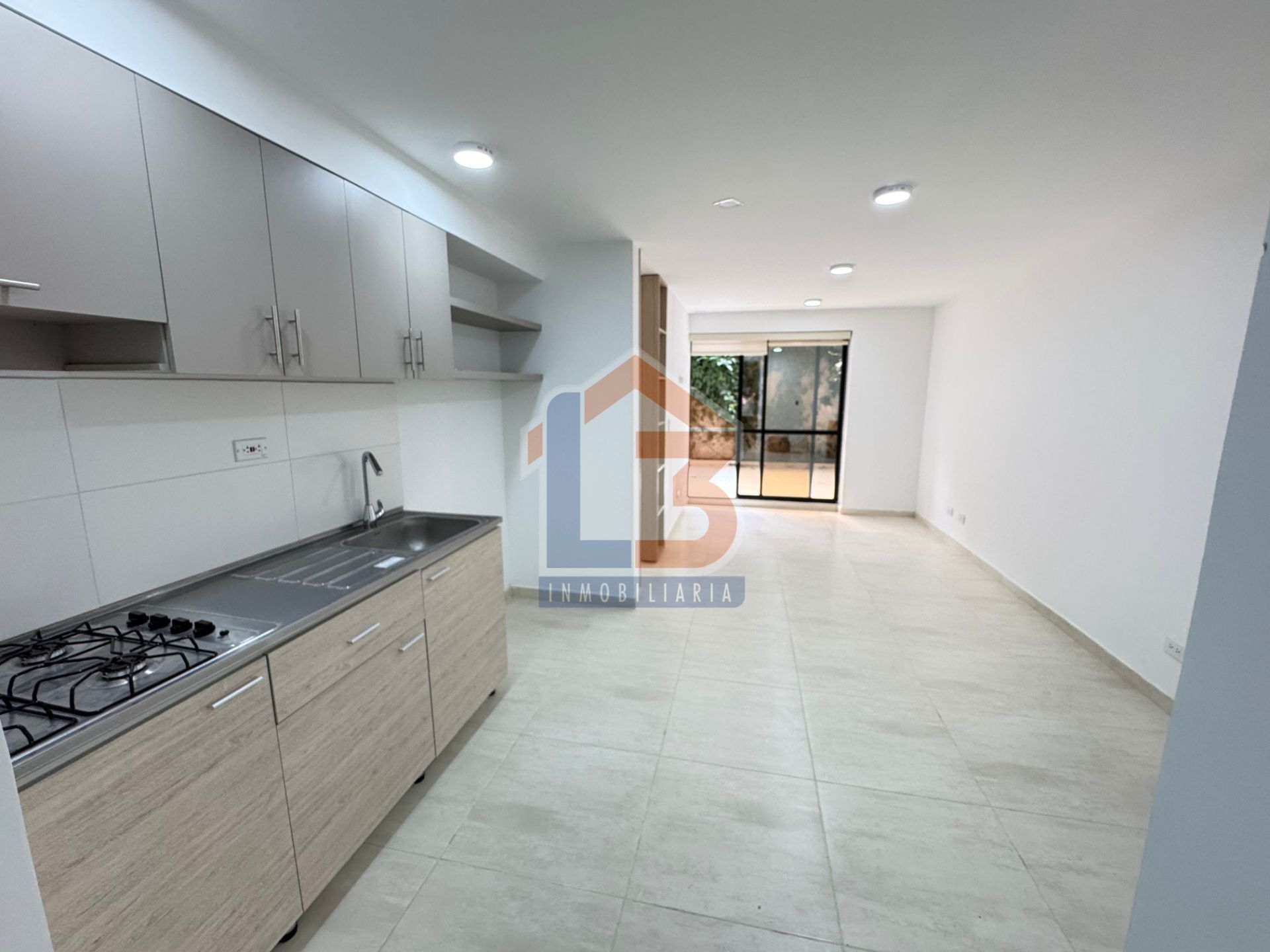 SE VENDE APARTAESTUDIO EN EL NORTE  (1).jpg