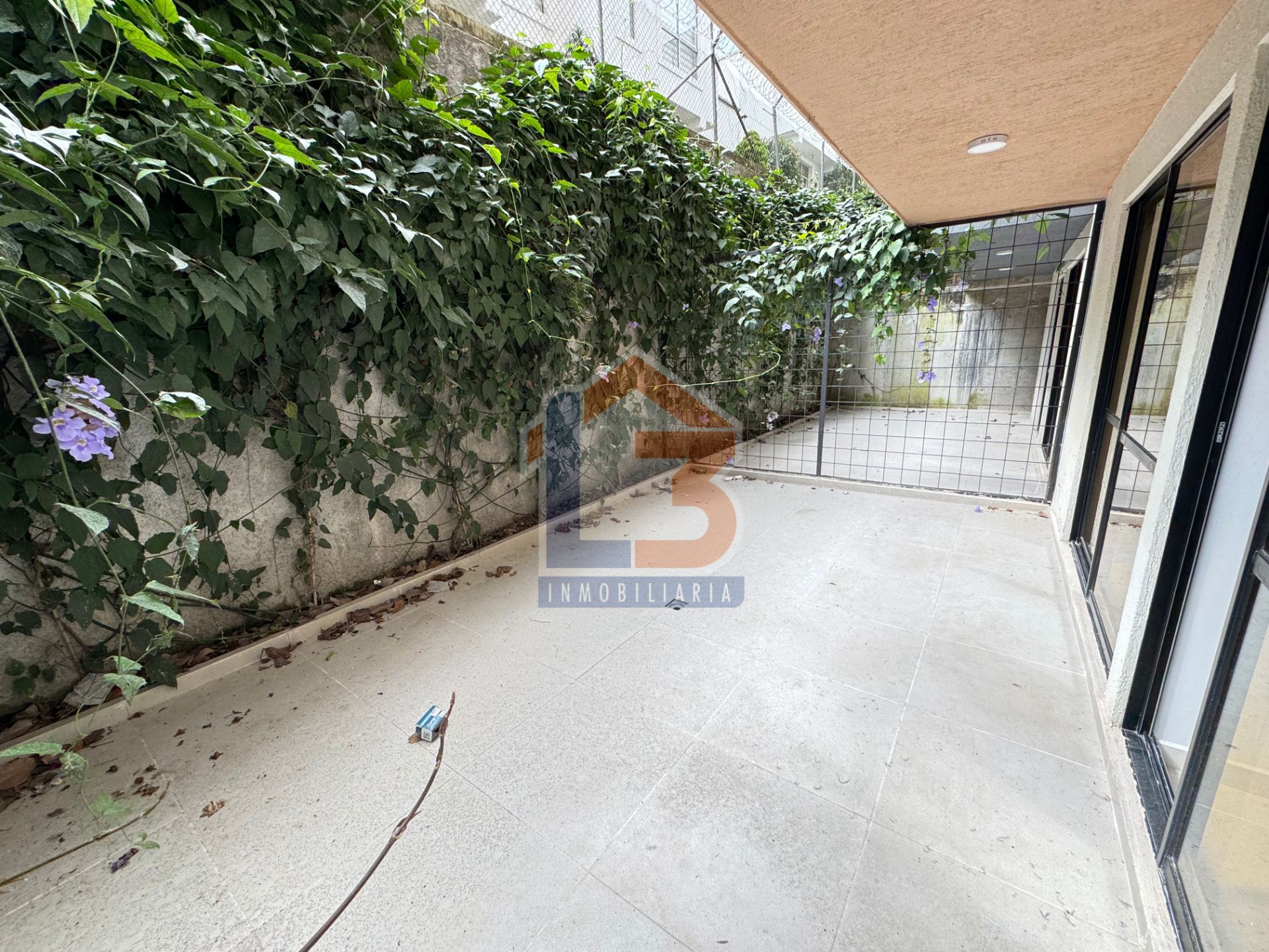 SE VENDE APARTAESTUDIO EN EL NORTE  (4).jpg