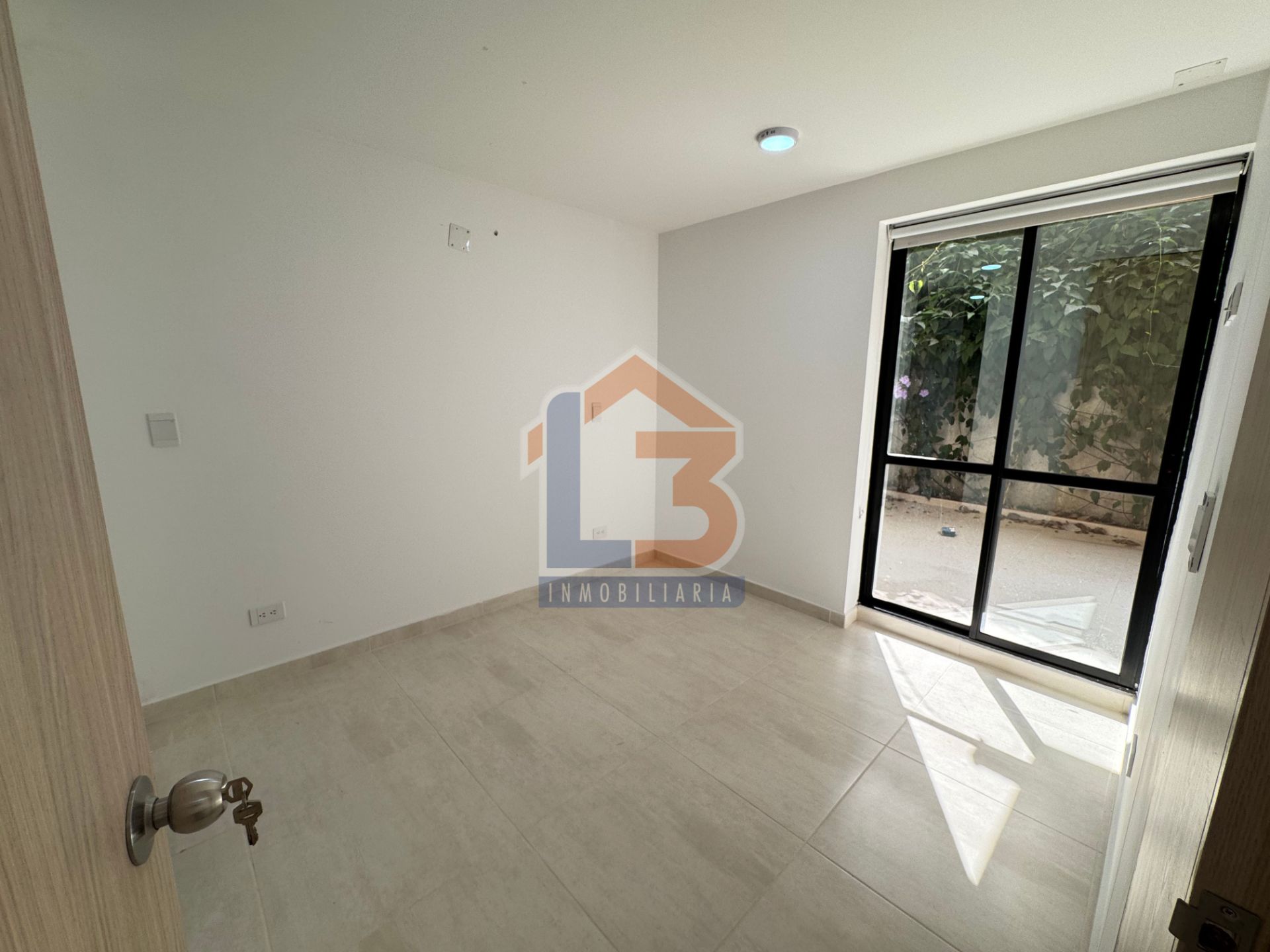 SE VENDE APARTAESTUDIO EN EL NORTE  (7).jpg