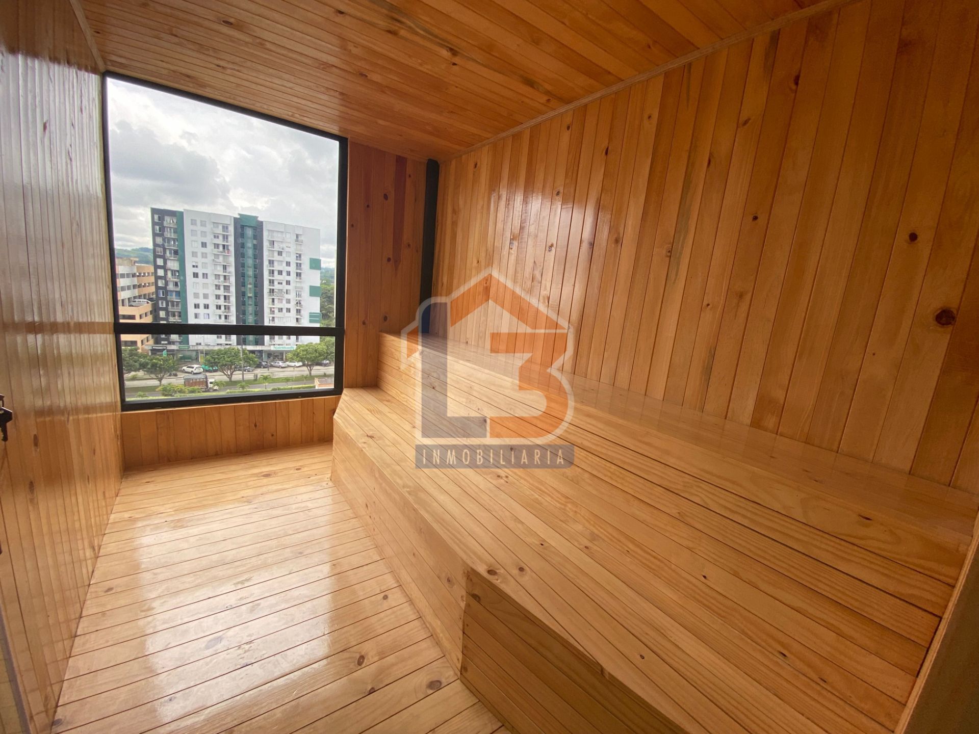 SE VENDE APARTAESTUDIO EN EL NORTE  (24).jpg