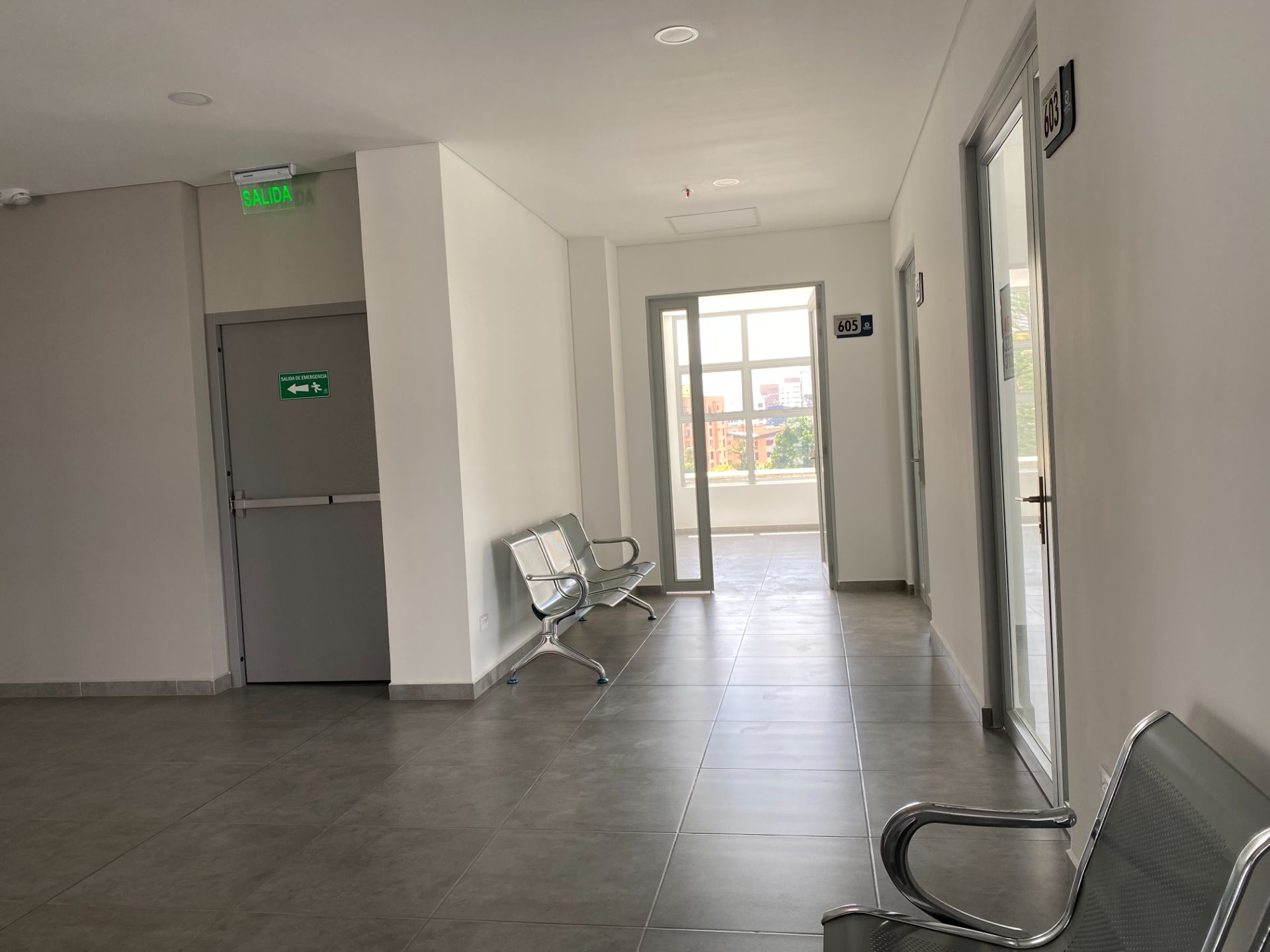 13. CONSULTORIO (17).JPG